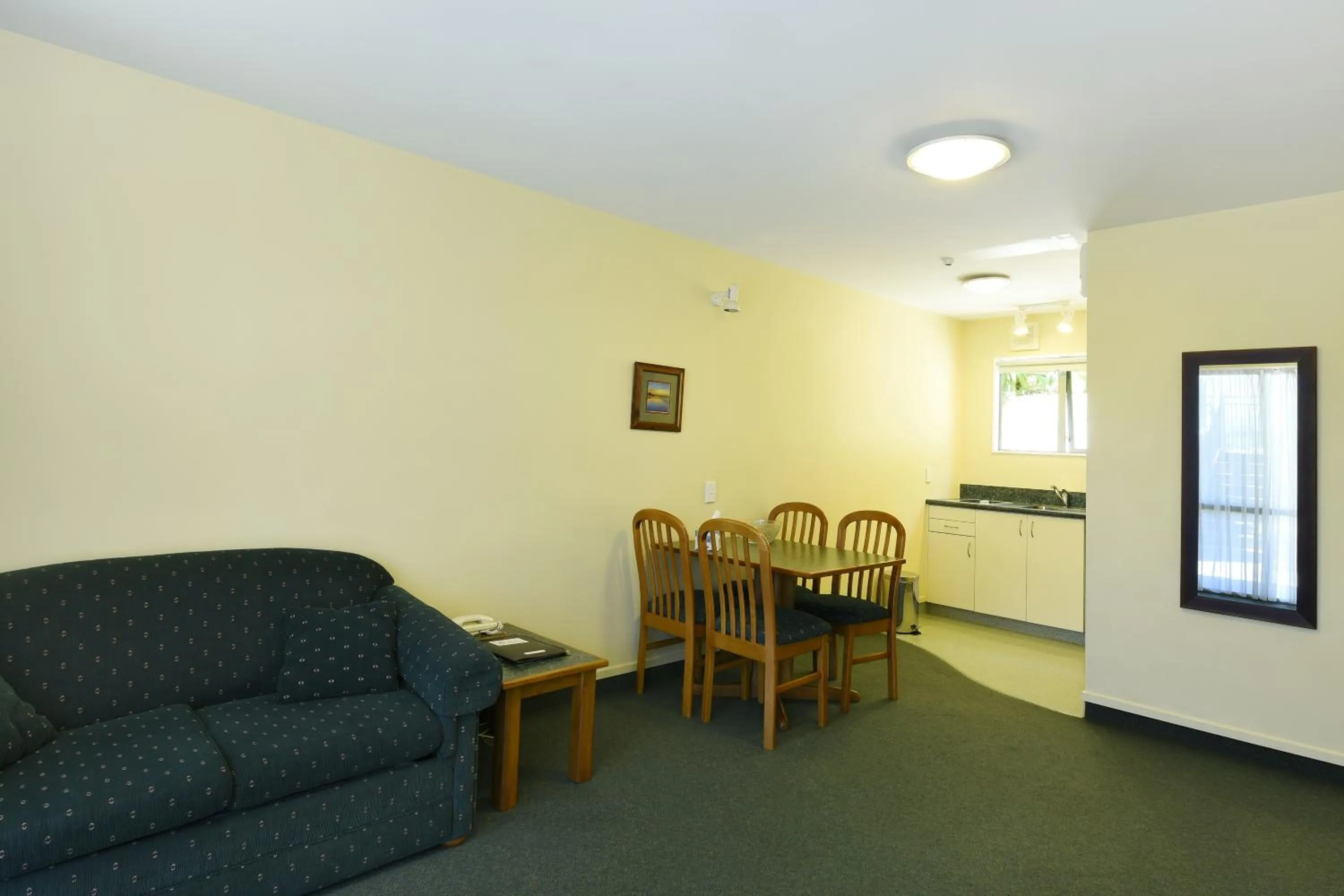 Kitchen or kitchenette in Abelia Motor Lodge