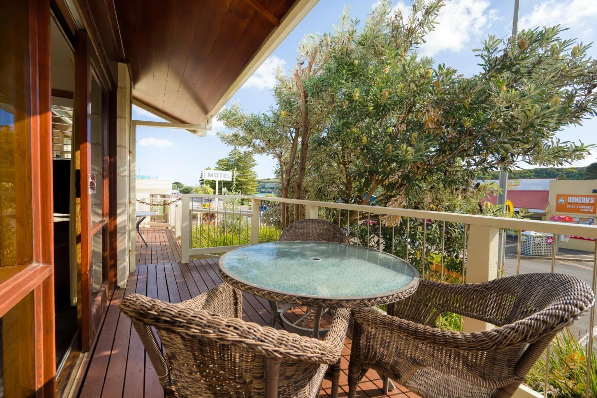 Balcony/Terrace in Loch Ard Motor Inn