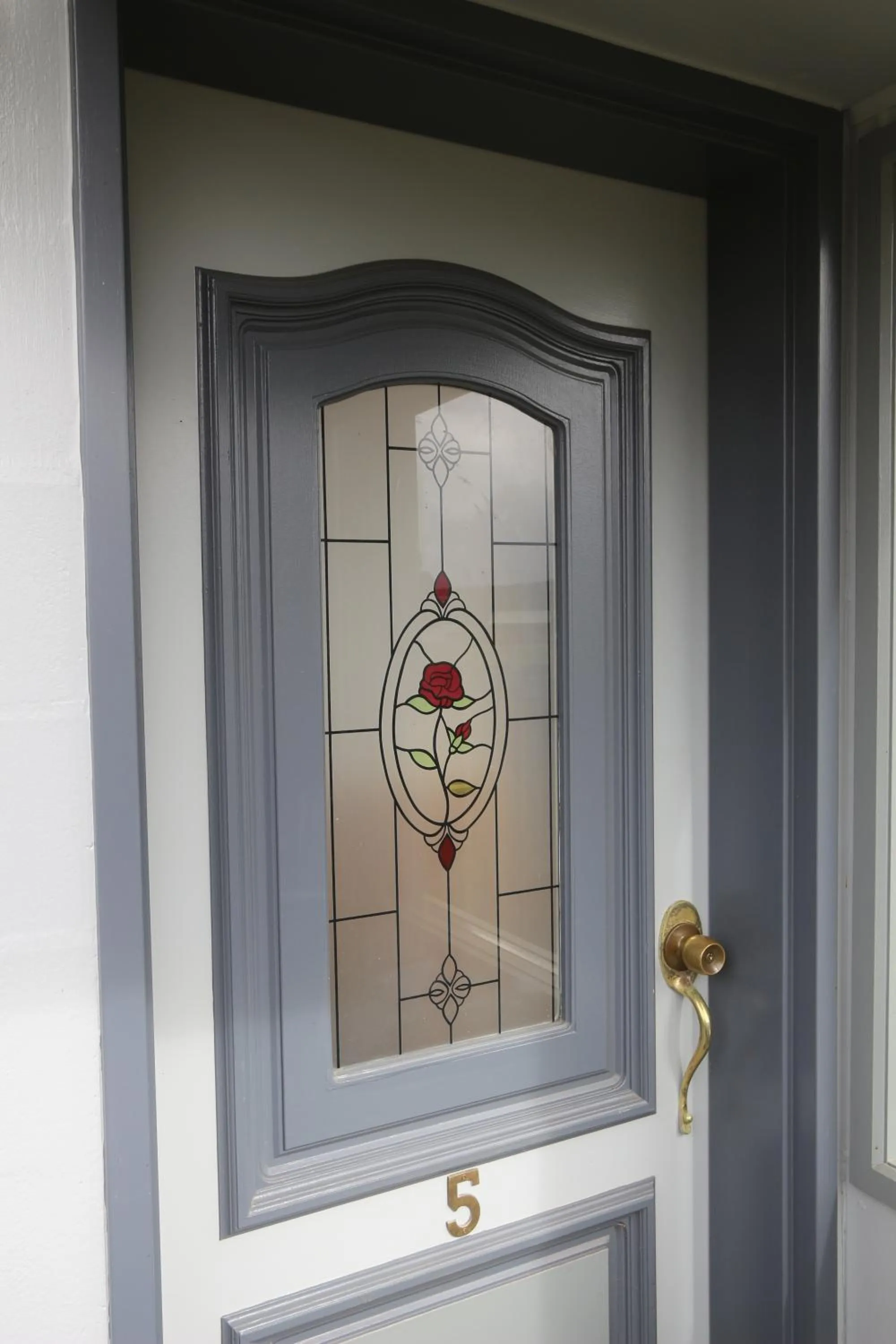 Decorative detail in Swansea Cottages & Lodge Suites