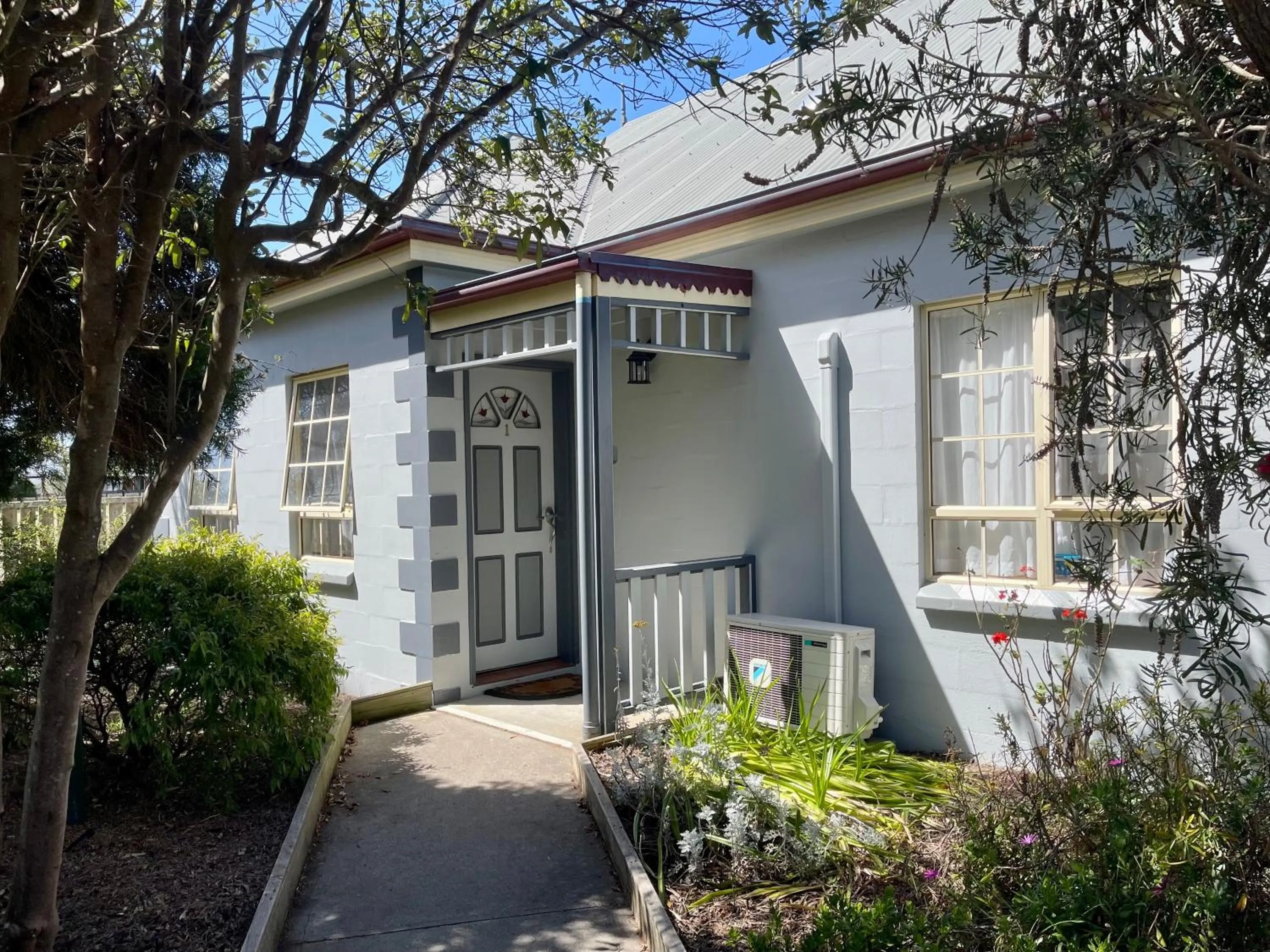 Property building in Swansea Cottages & Lodge Suites