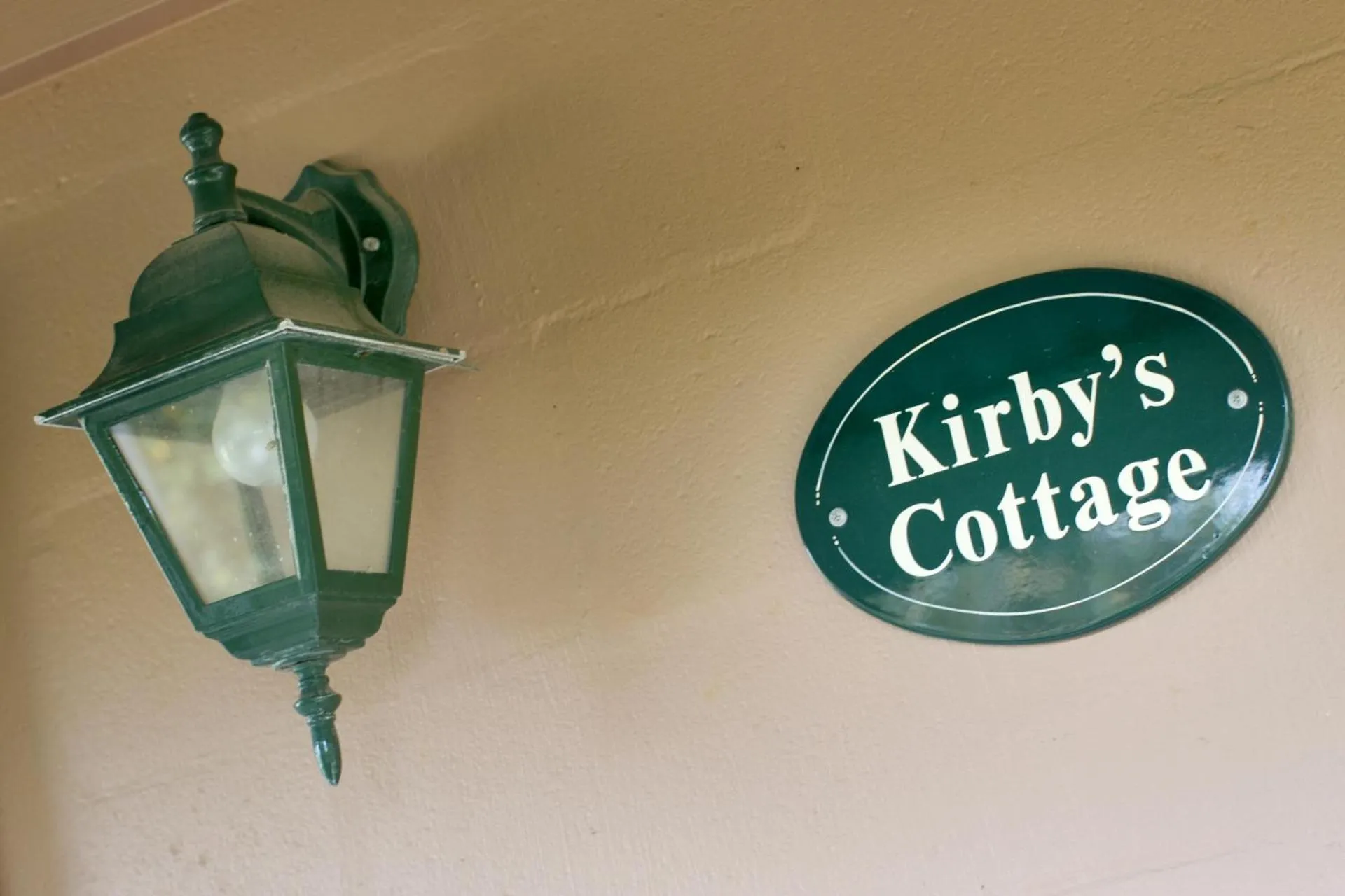 Decorative detail in Swansea Cottages & Lodge Suites