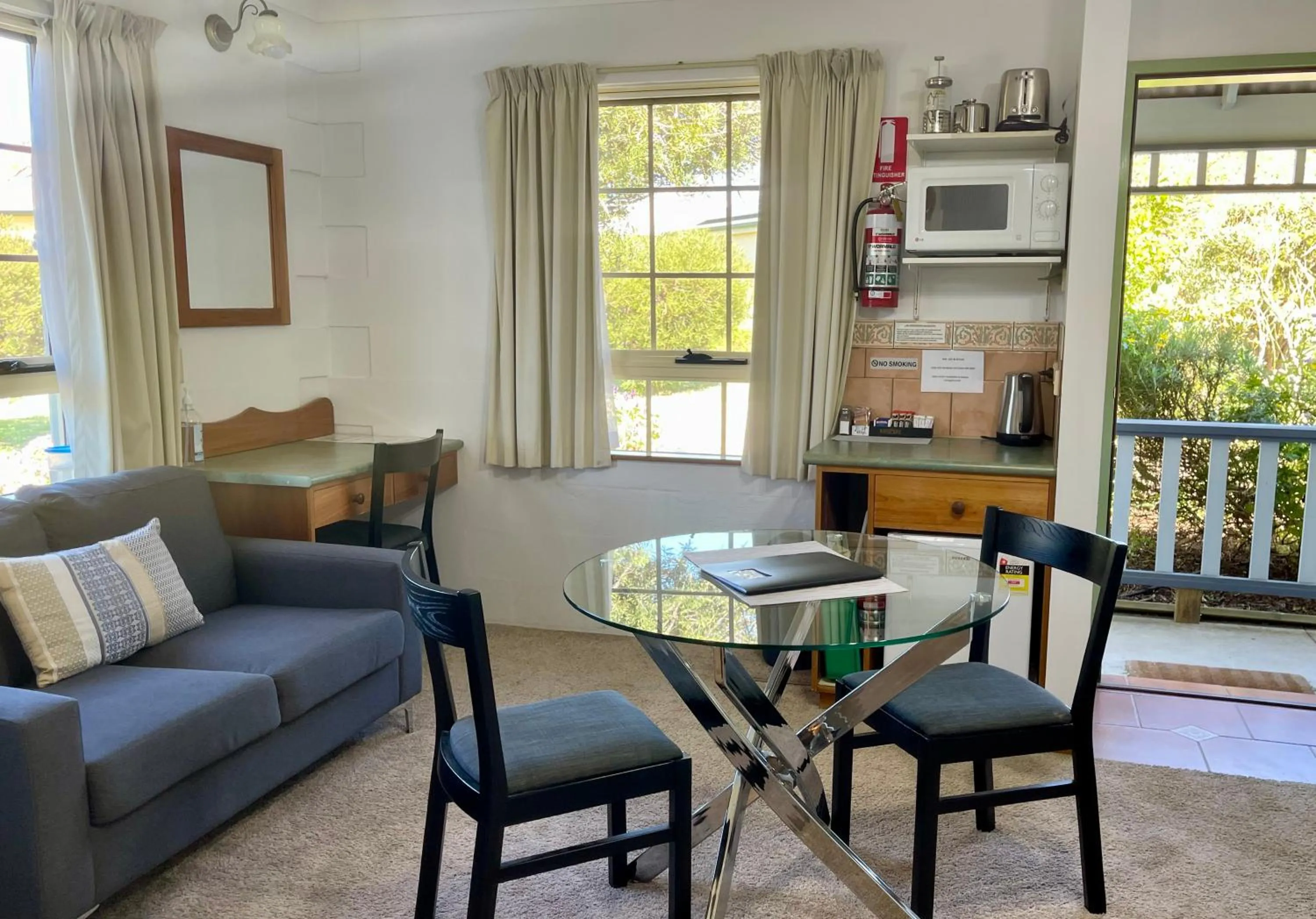 Coffee/tea facilities in Swansea Cottages & Lodge Suites