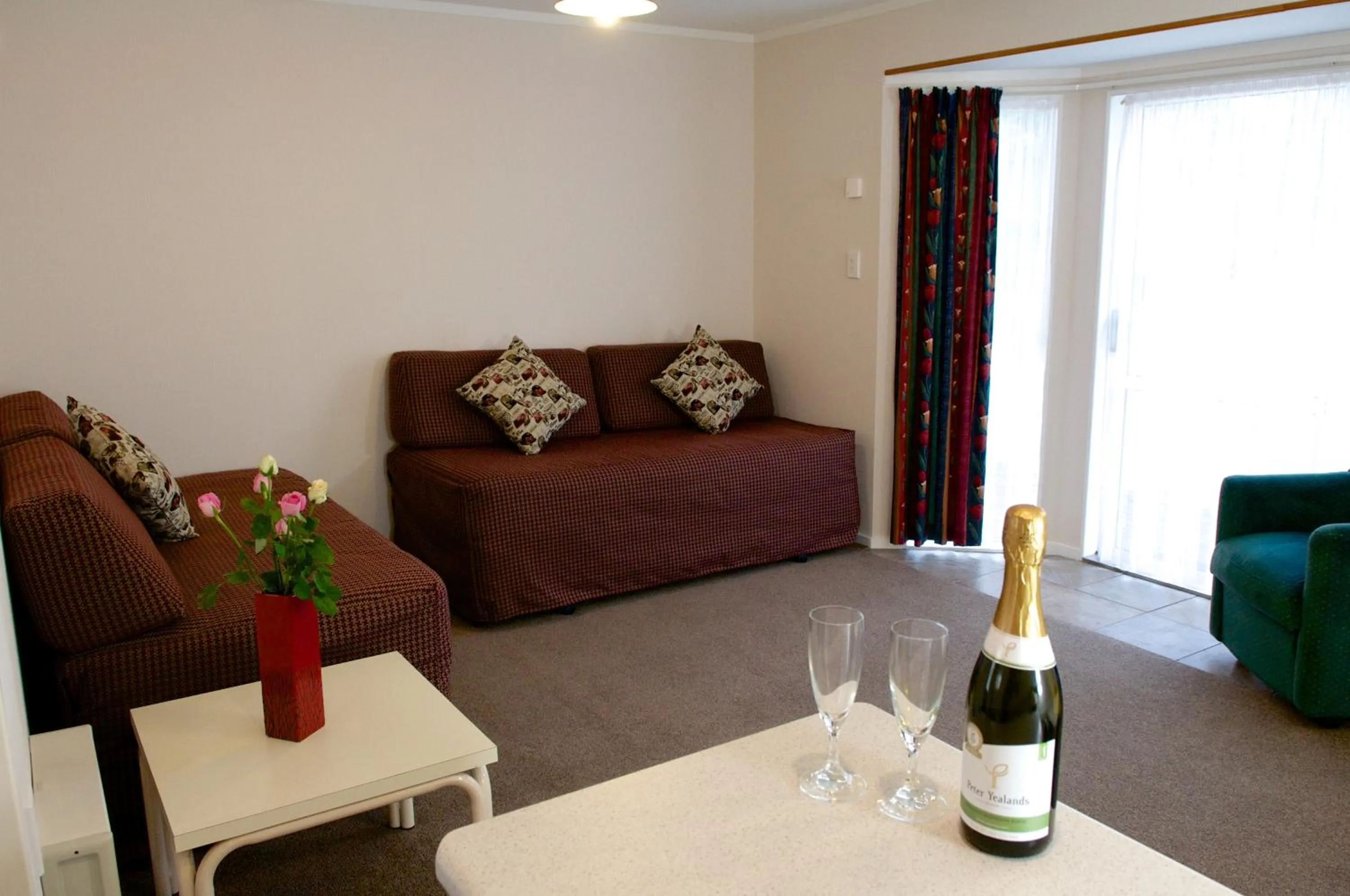 Living room in Bucket Tree Lodge