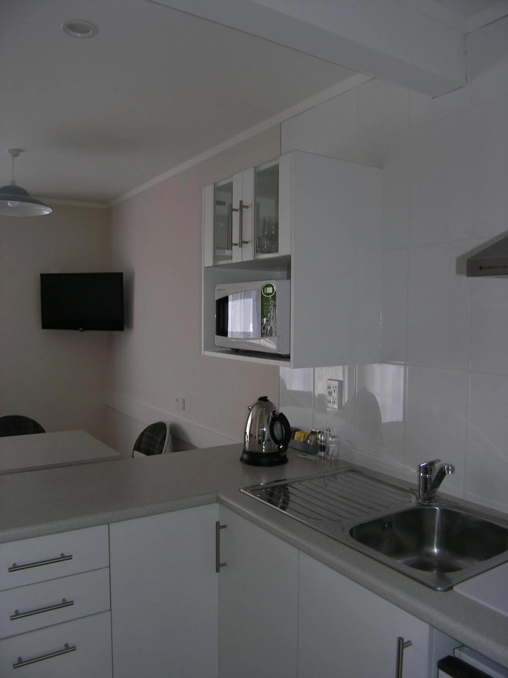 Kitchen or kitchenette in Bucket Tree Lodge