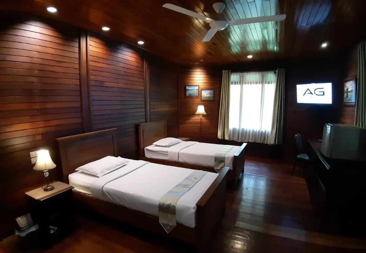 Bed in Highland Resort & Nature Tours