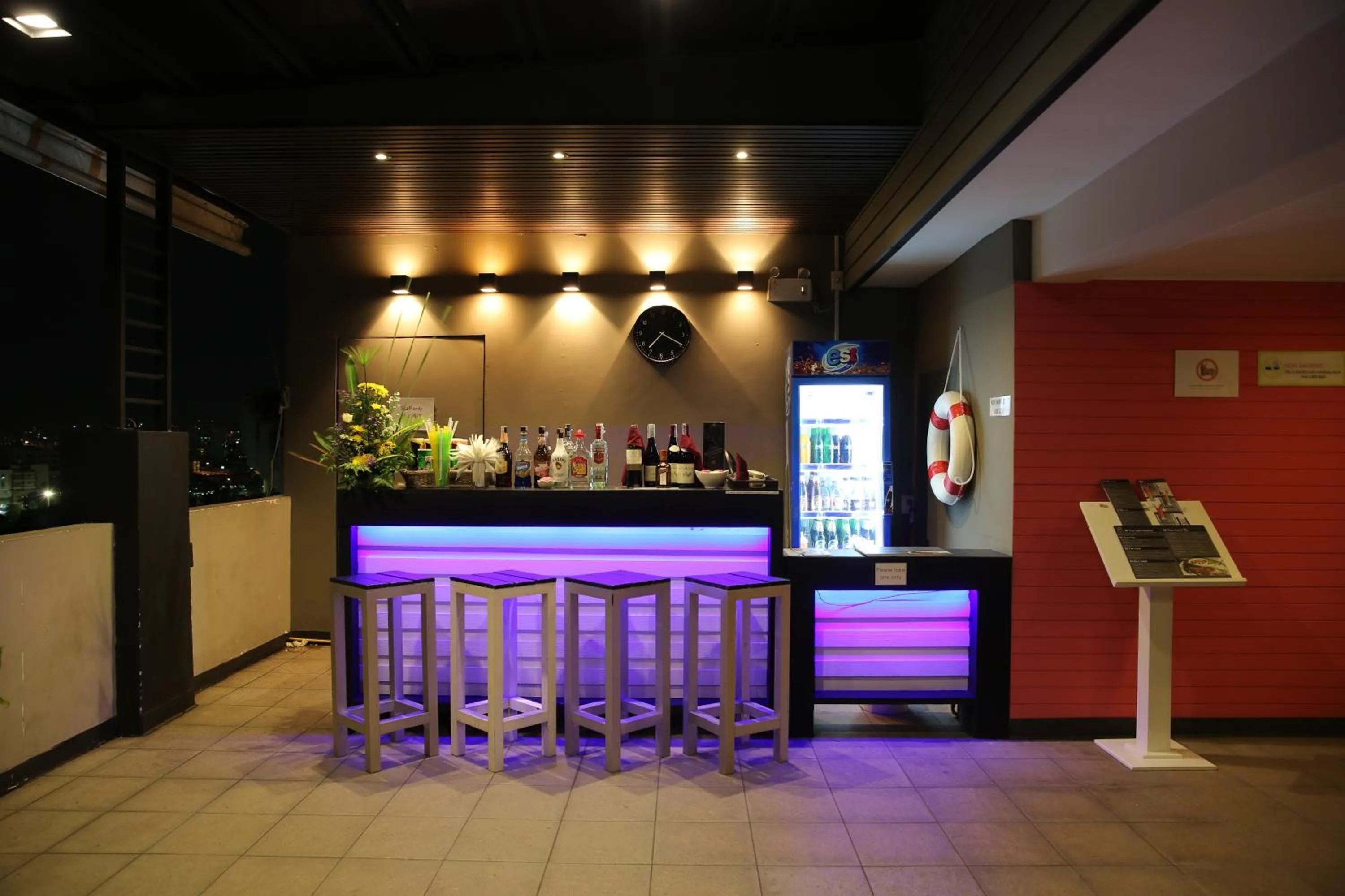 Lounge or bar in Bangkok Inter Place