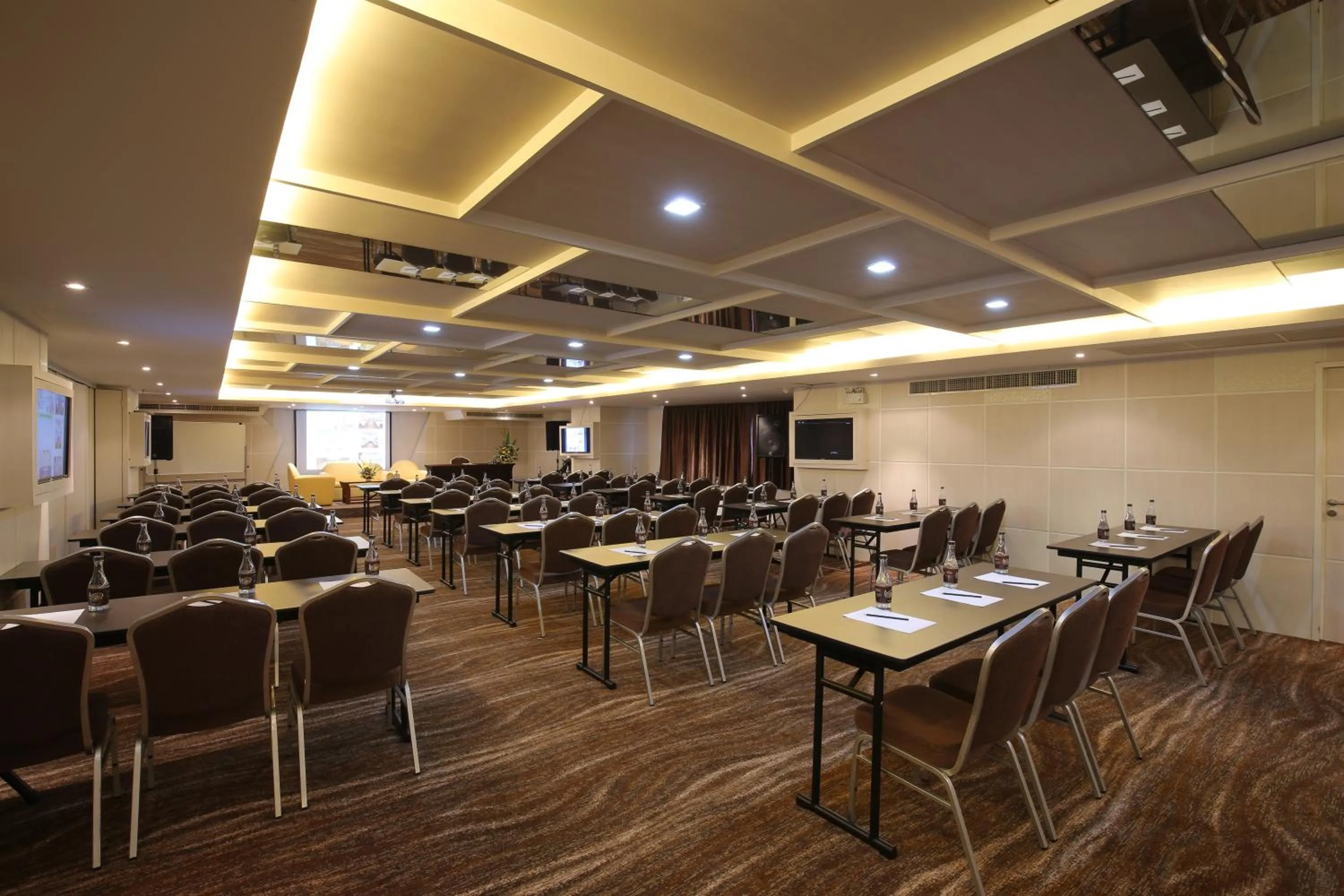 Breakfast in Bangkok Inter Place