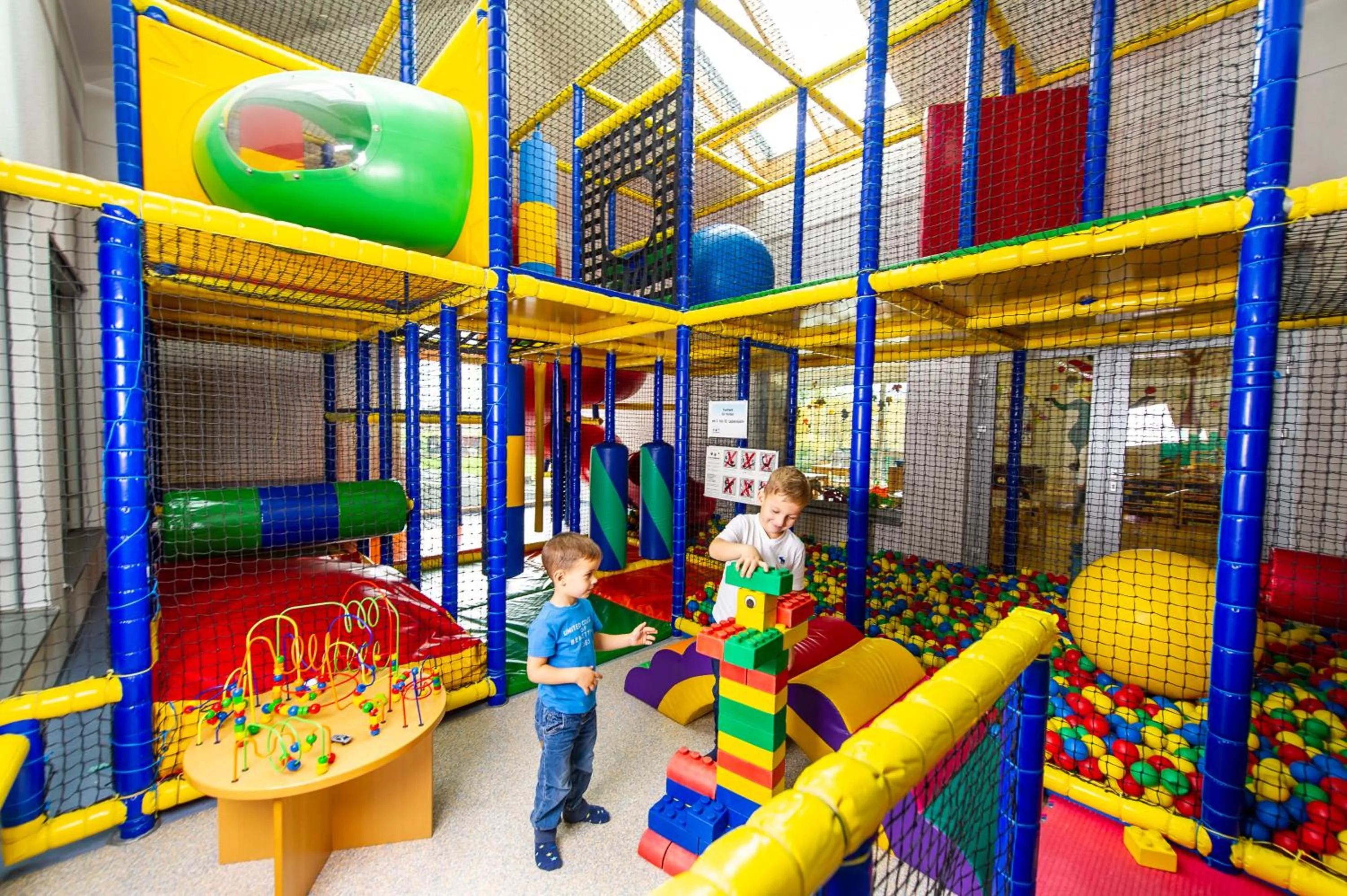 Children play ground in Hotel Xylophon - inklusive Thermeneintritte