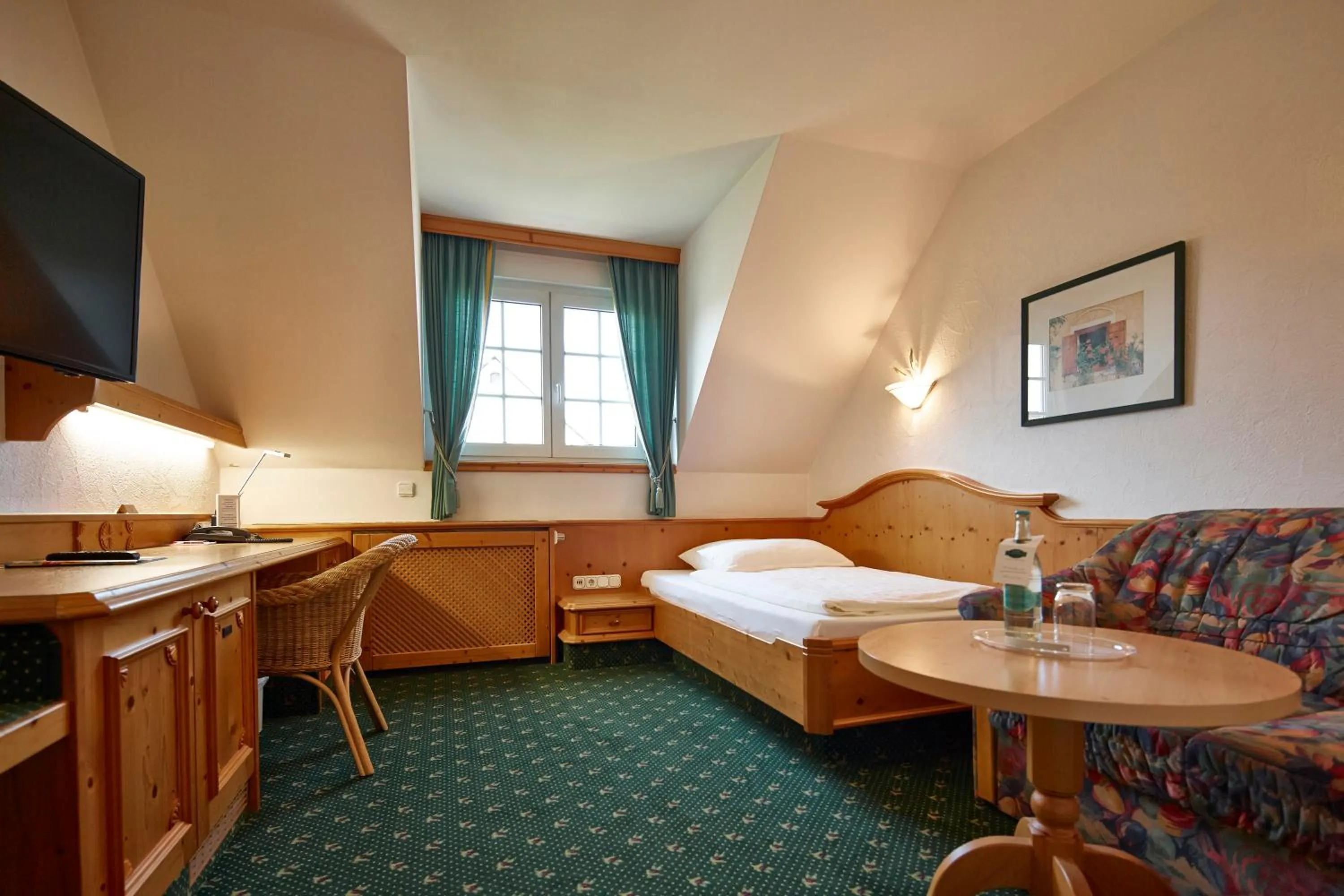 Bed in Hotel Bommersheim
