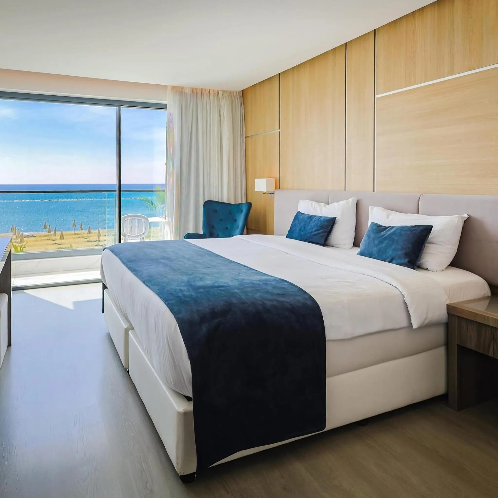 Bed in Lebay Beach Hotel