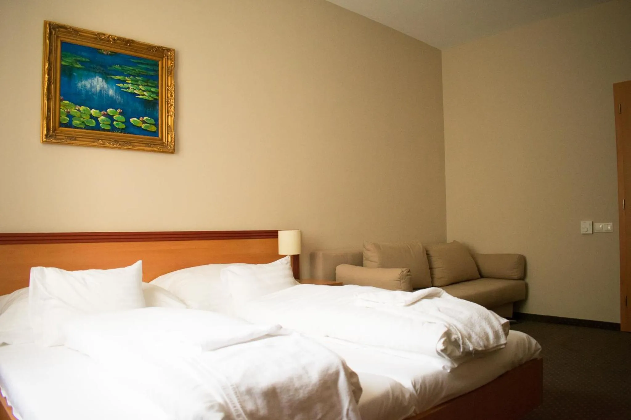 Bedroom, Bed in P4W Hotel Residence Szombathely