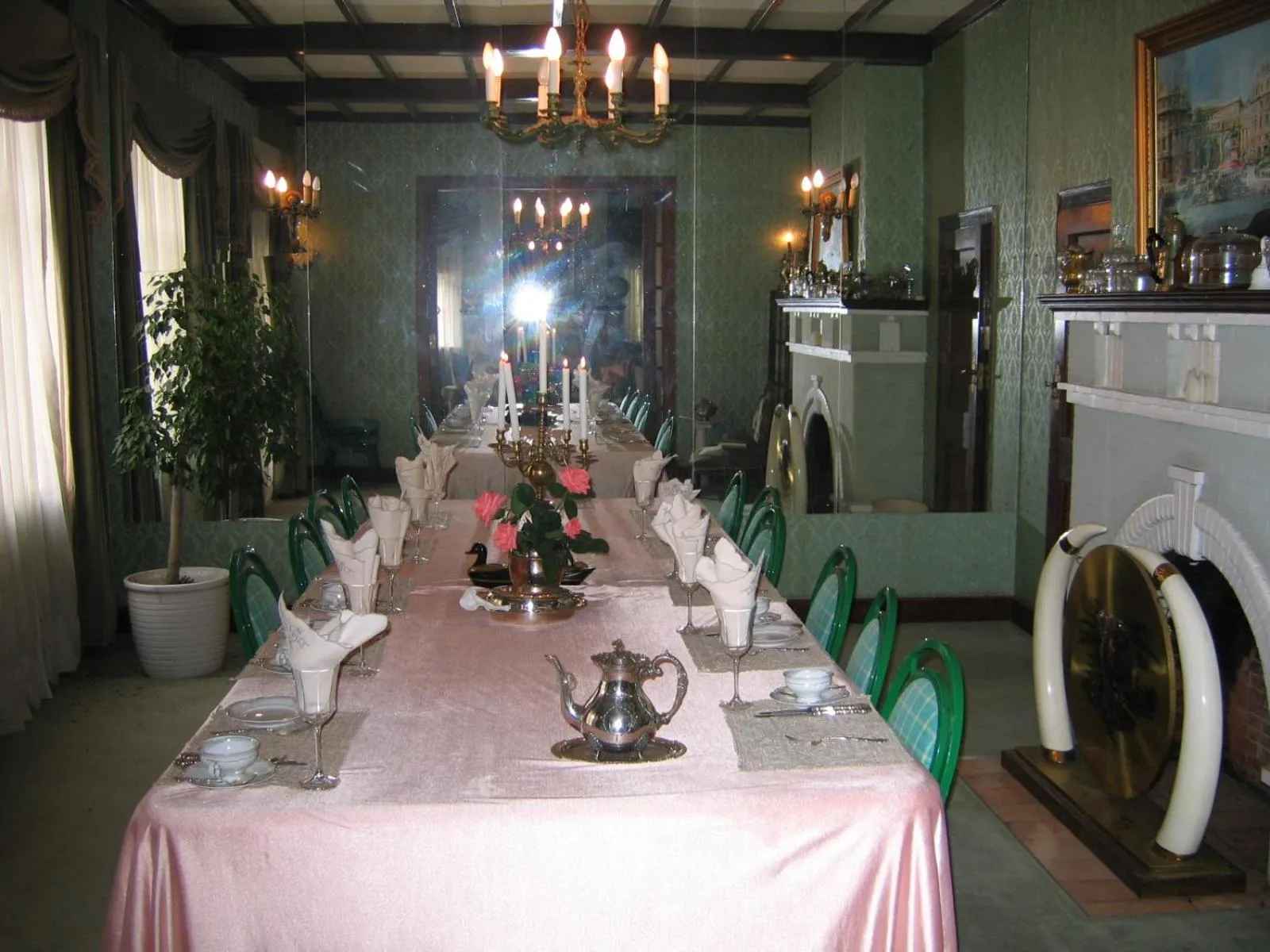 Dining area in Villa Victoria executive Guest House
