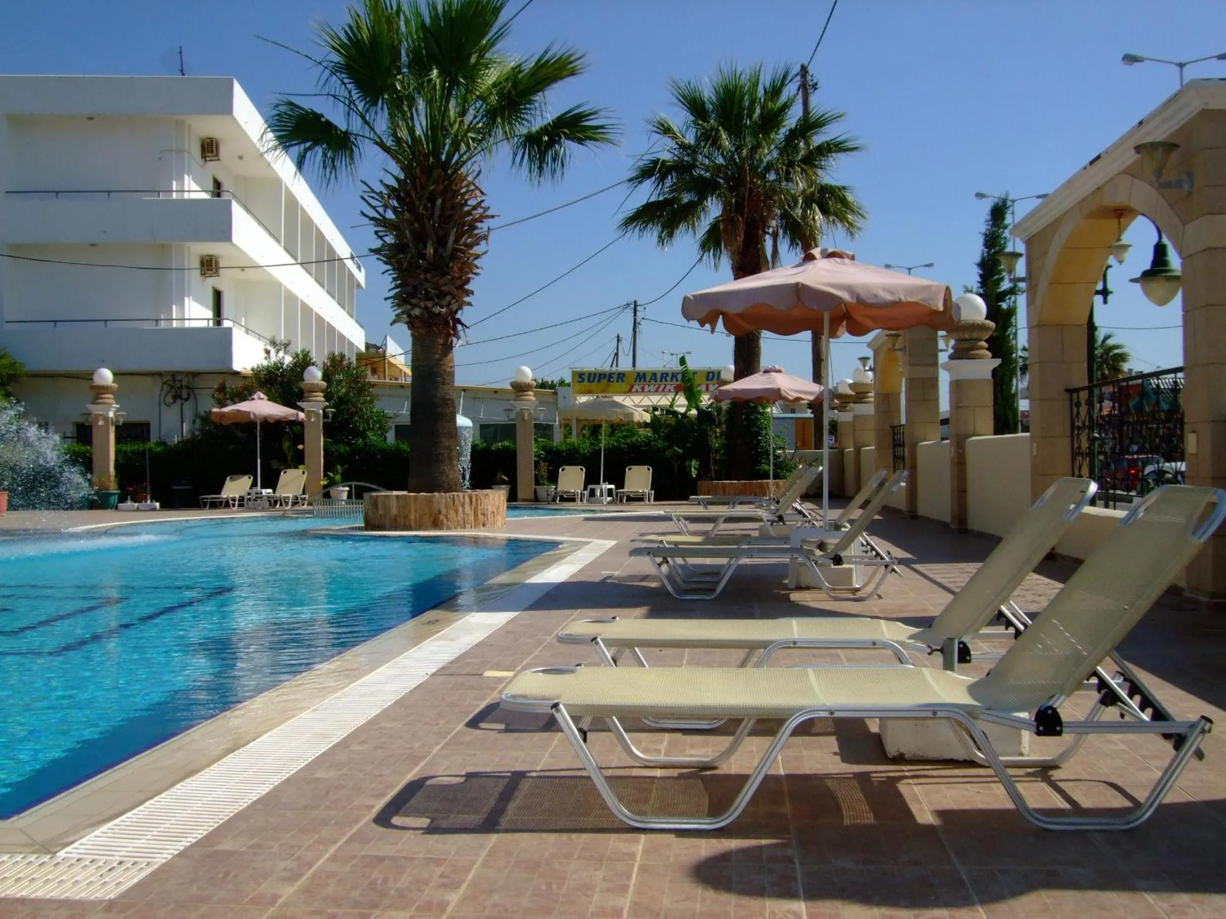 Swimming pool in Antonios Hotel