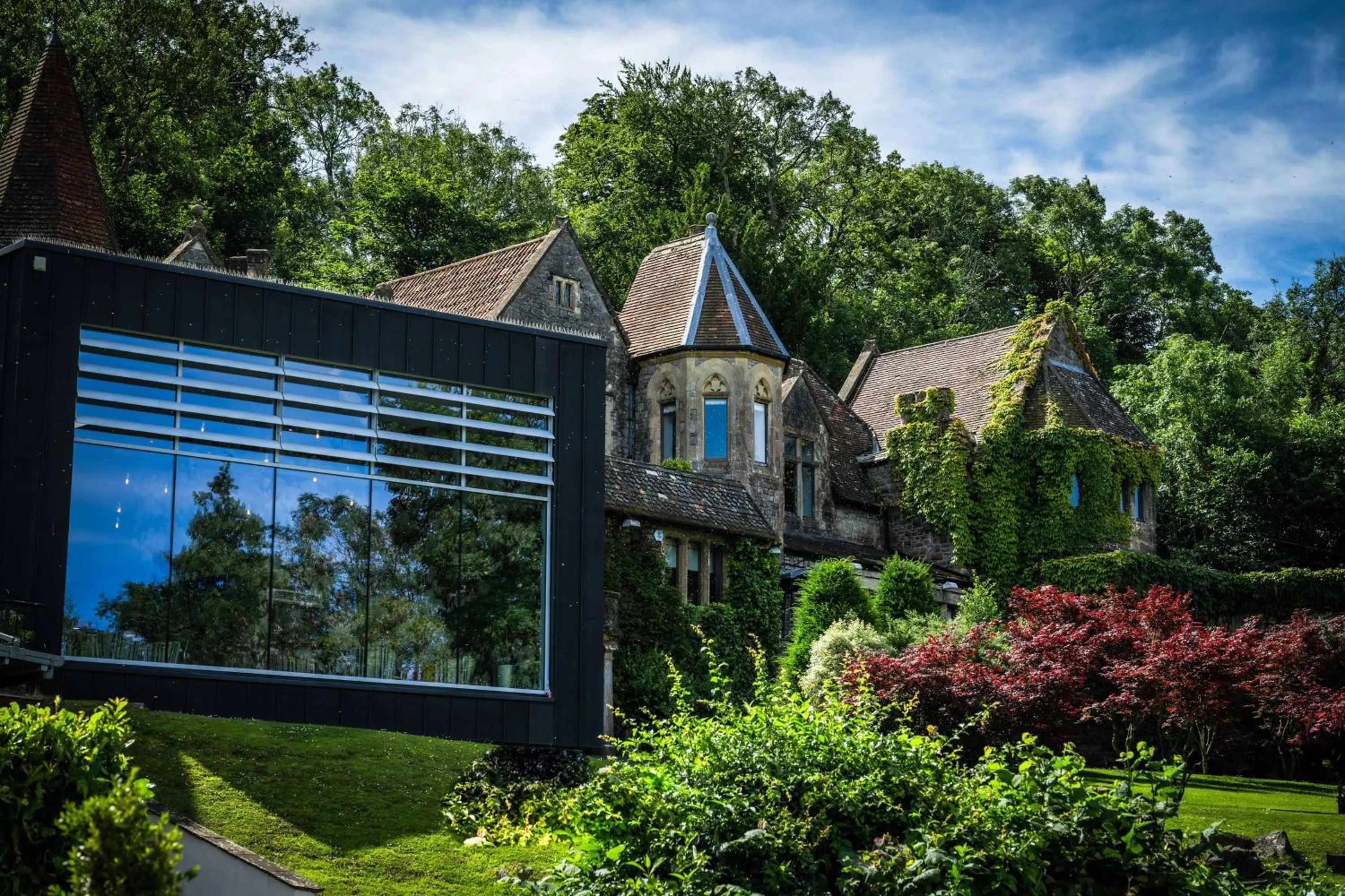 Property building in DoubleTree by Hilton Bristol South - Cadbury House