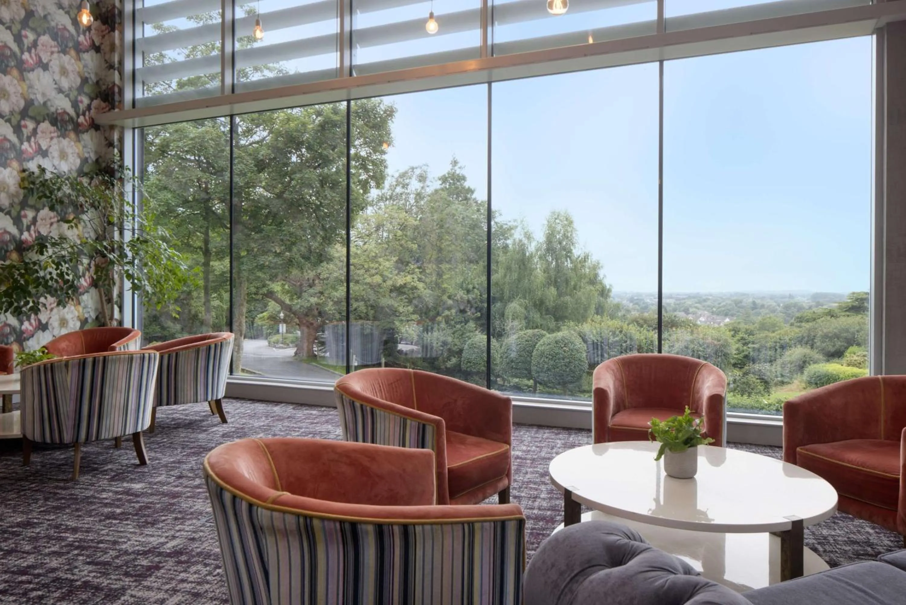 Lobby or reception in DoubleTree by Hilton Bristol South - Cadbury House