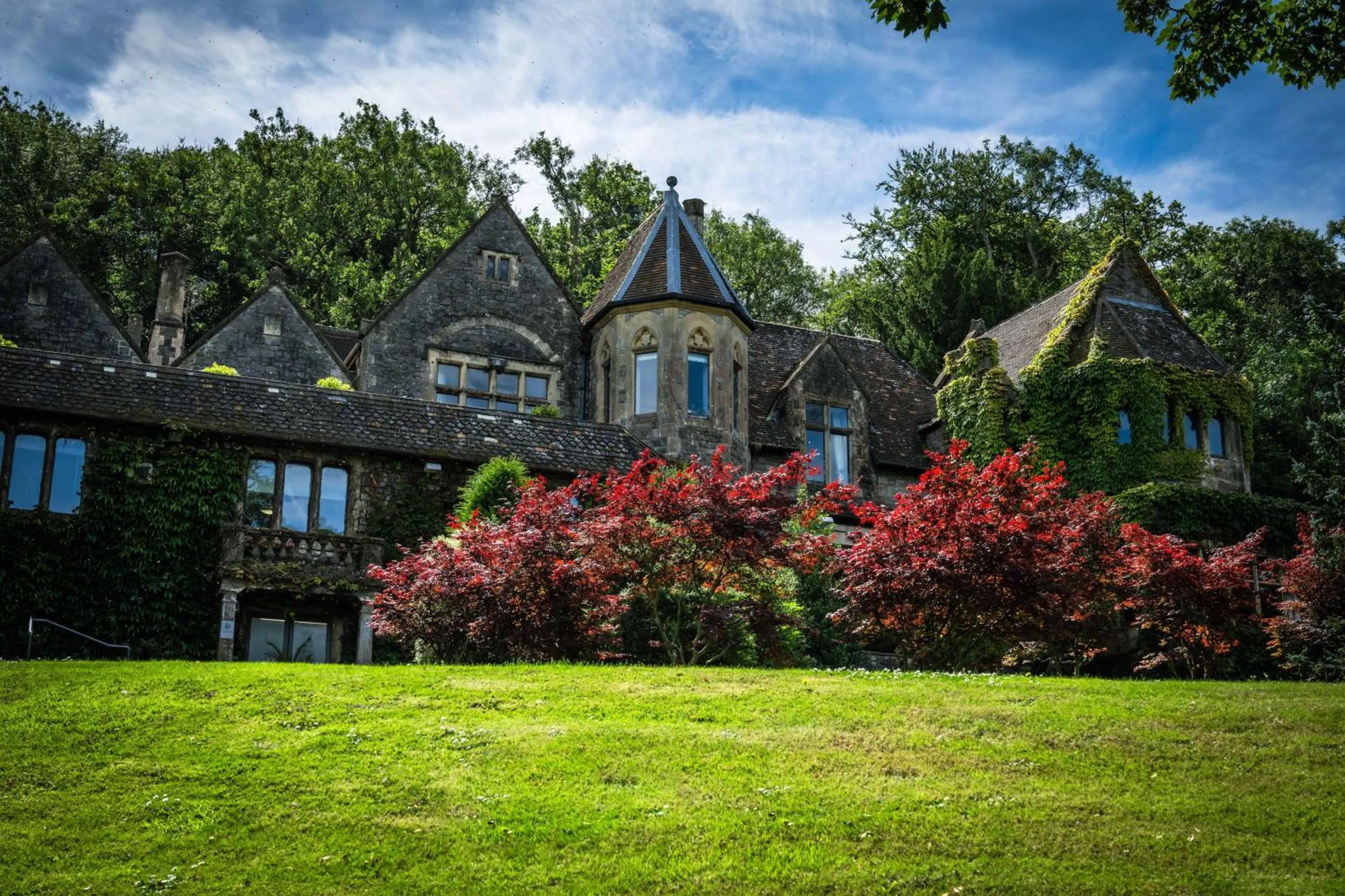 Property building in DoubleTree by Hilton Bristol South - Cadbury House