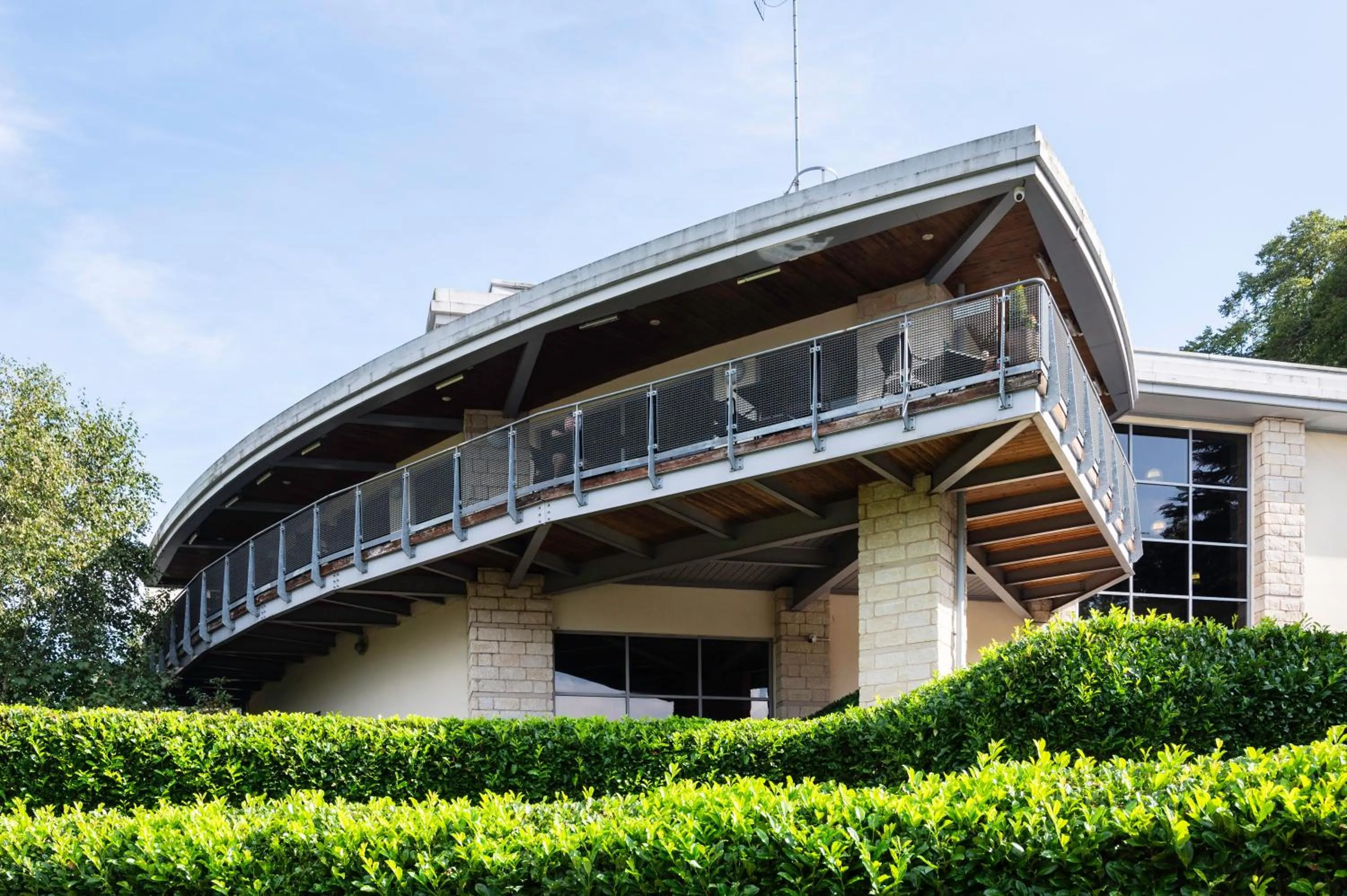 Property building in DoubleTree by Hilton Bristol South - Cadbury House