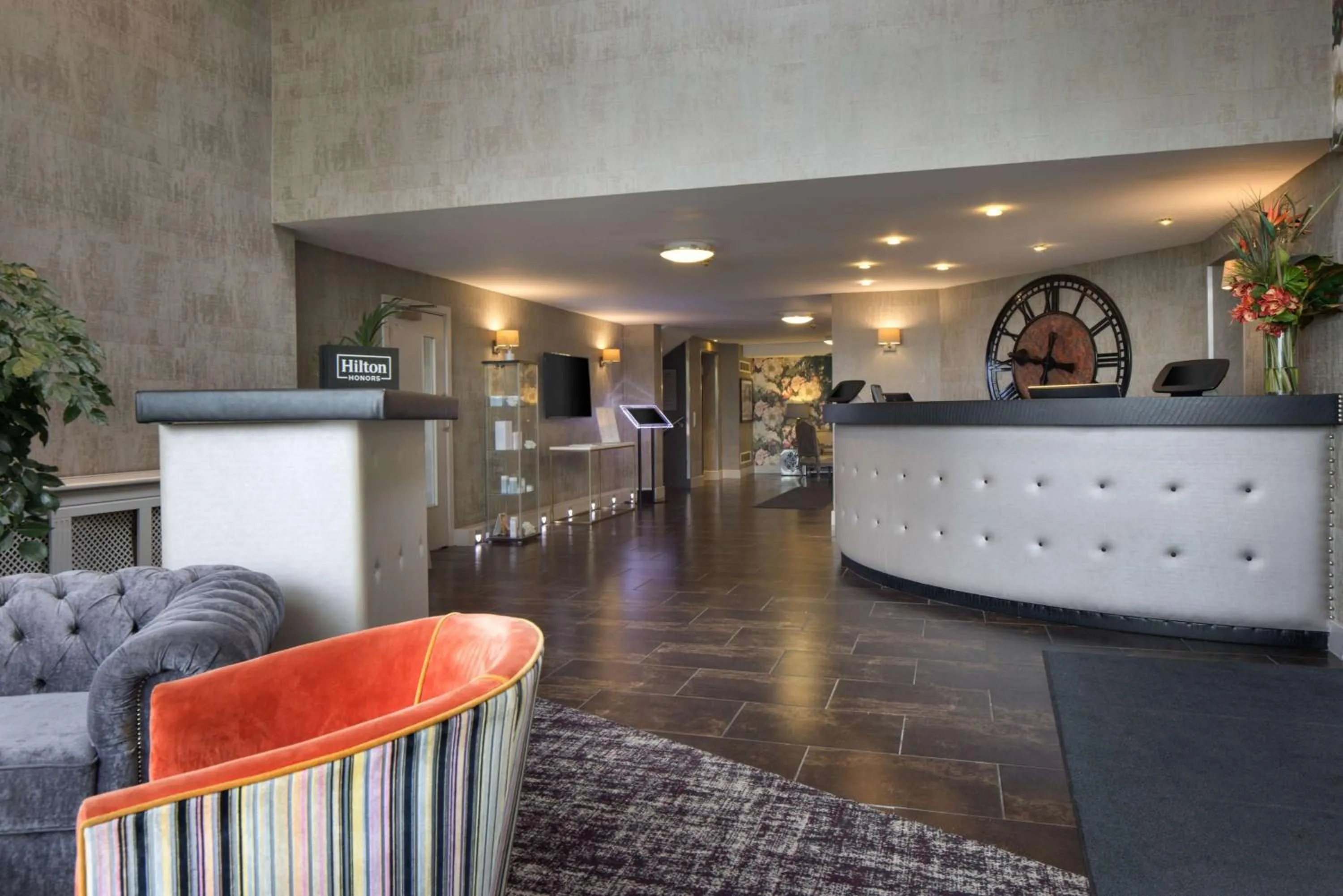 Lobby or reception in DoubleTree by Hilton Bristol South - Cadbury House