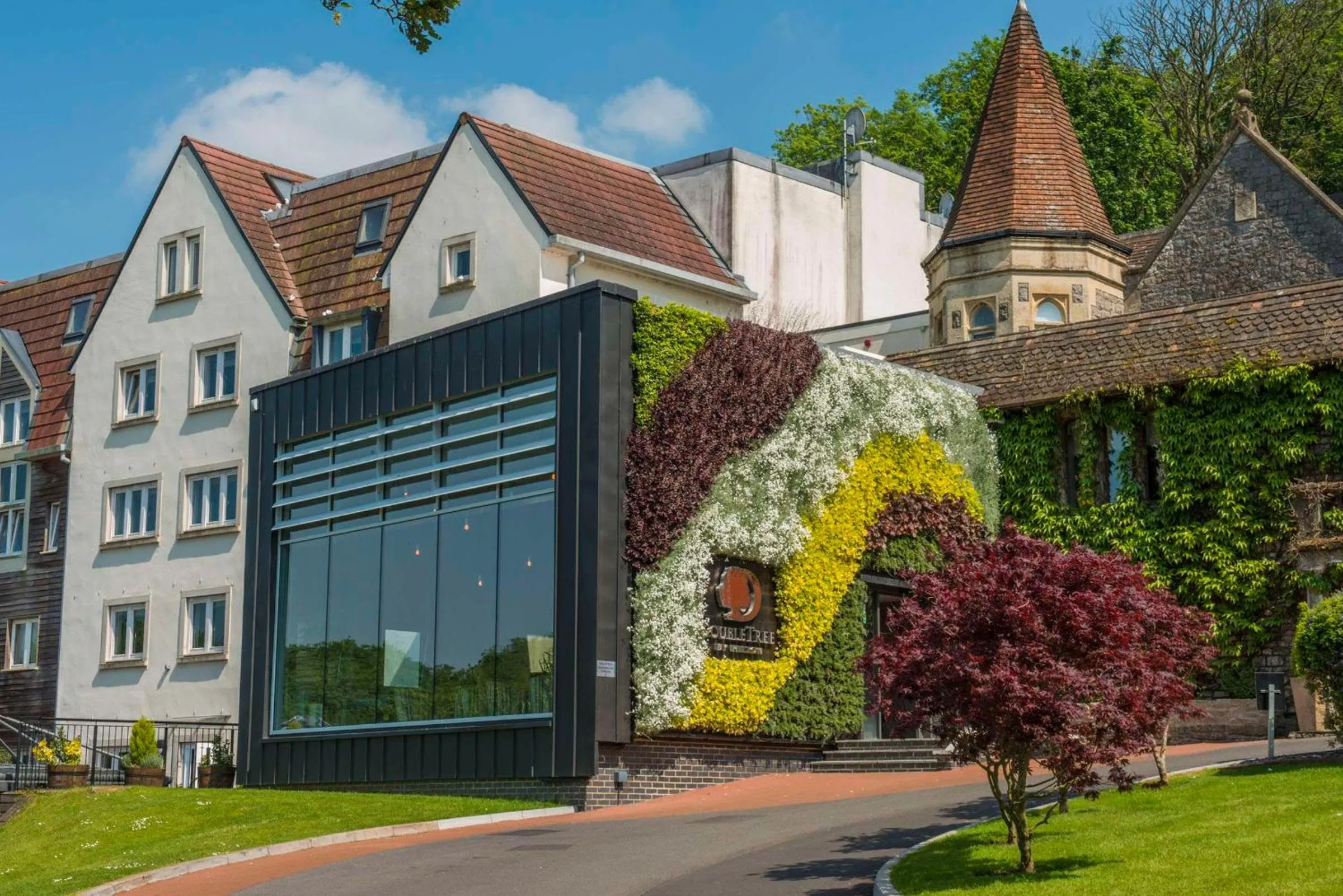 Property building in DoubleTree by Hilton Bristol South - Cadbury House