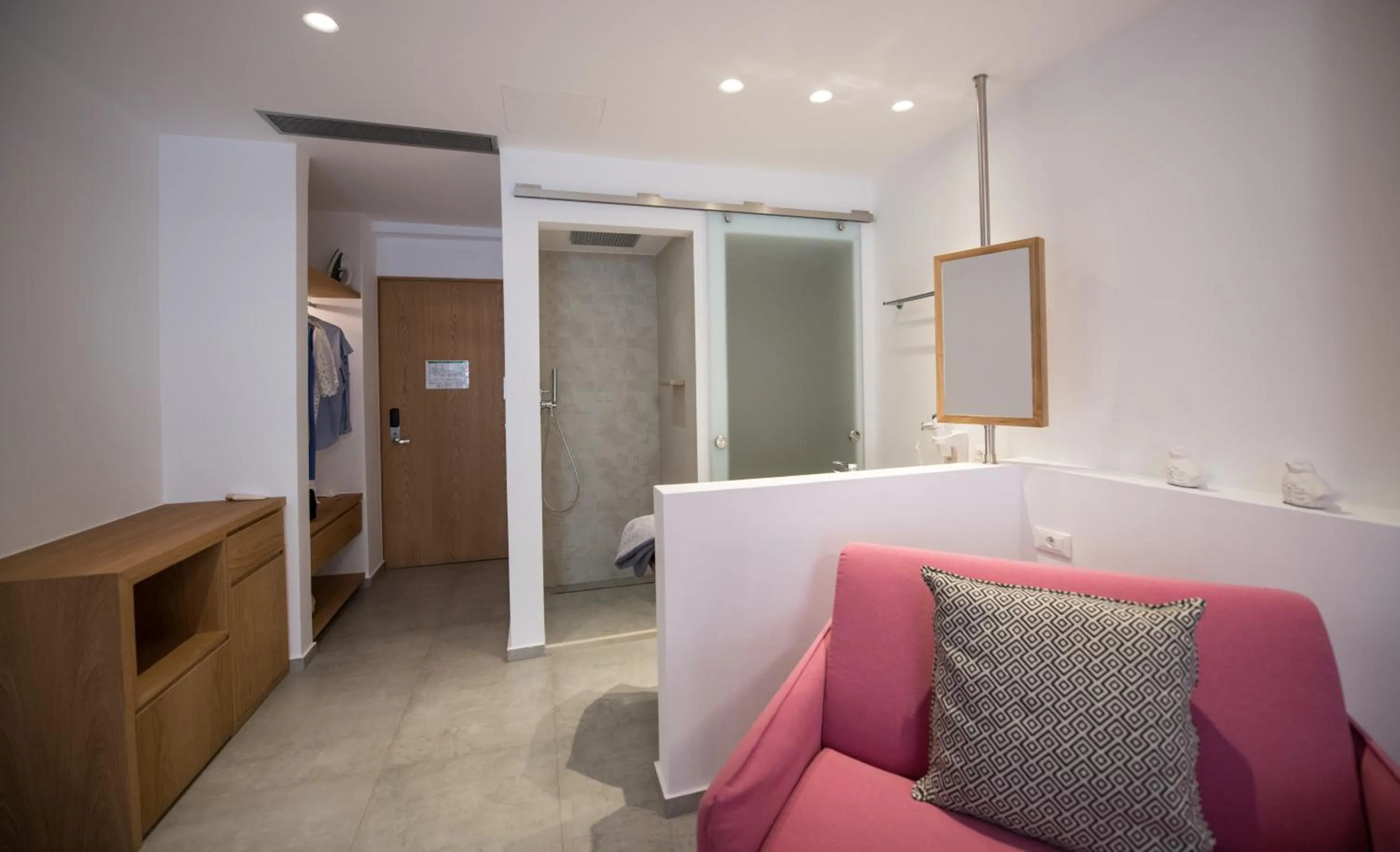 Bathroom, Bed in Natura Luxury Boutique Hotel Skopelos