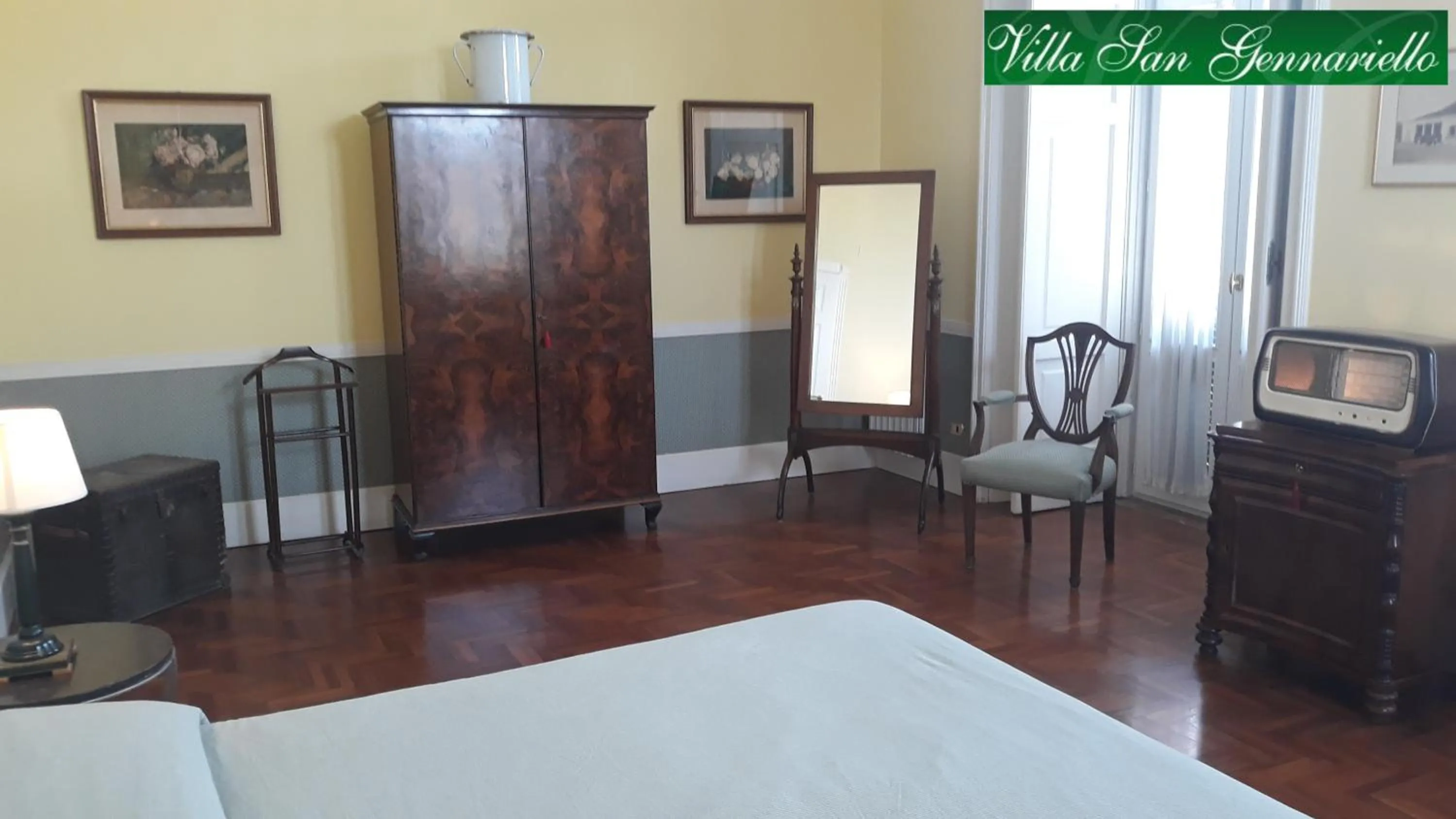 Photo of the whole room in B&B Villa San Gennariello