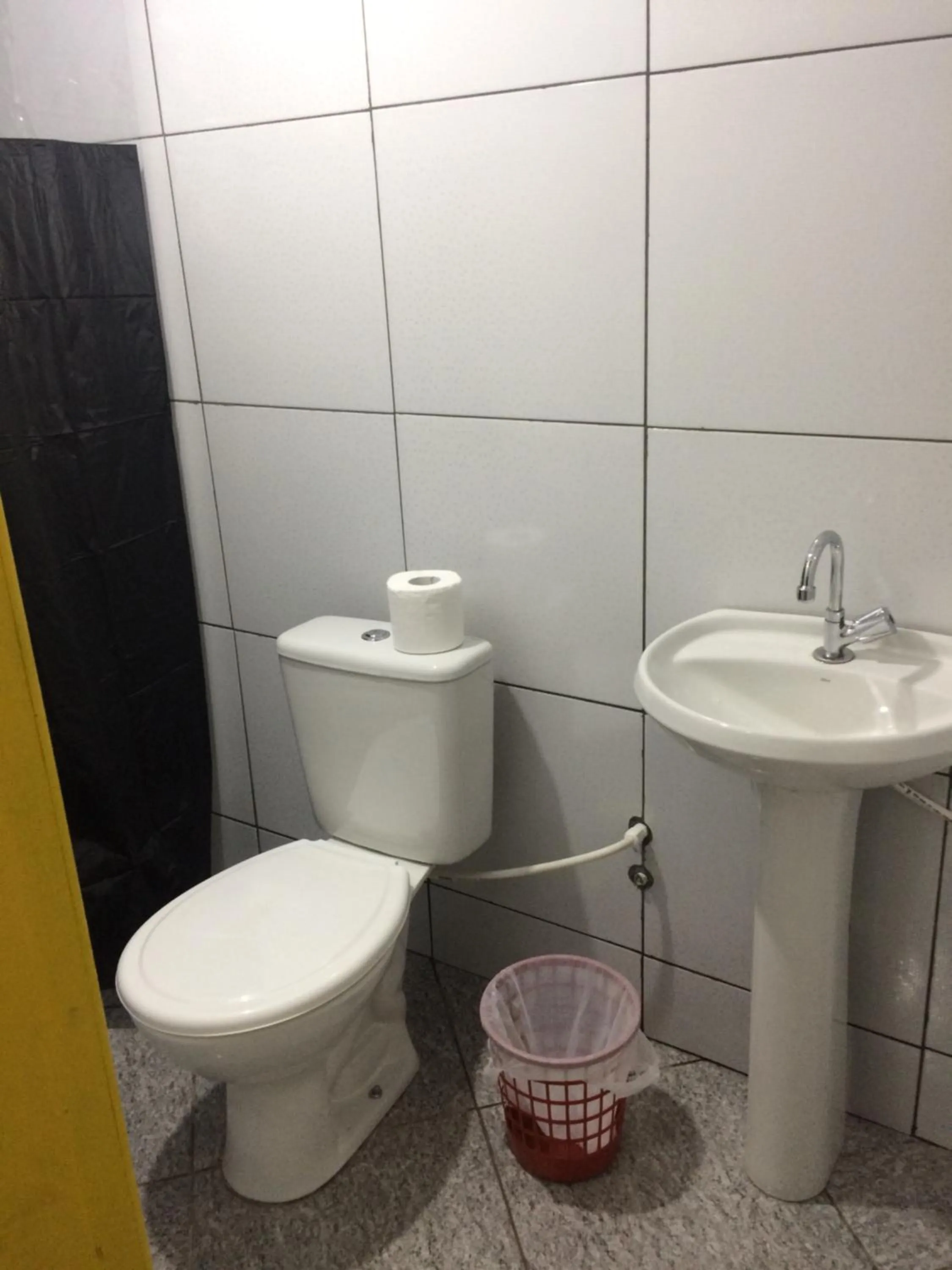 Toilet in Pousada Fraga