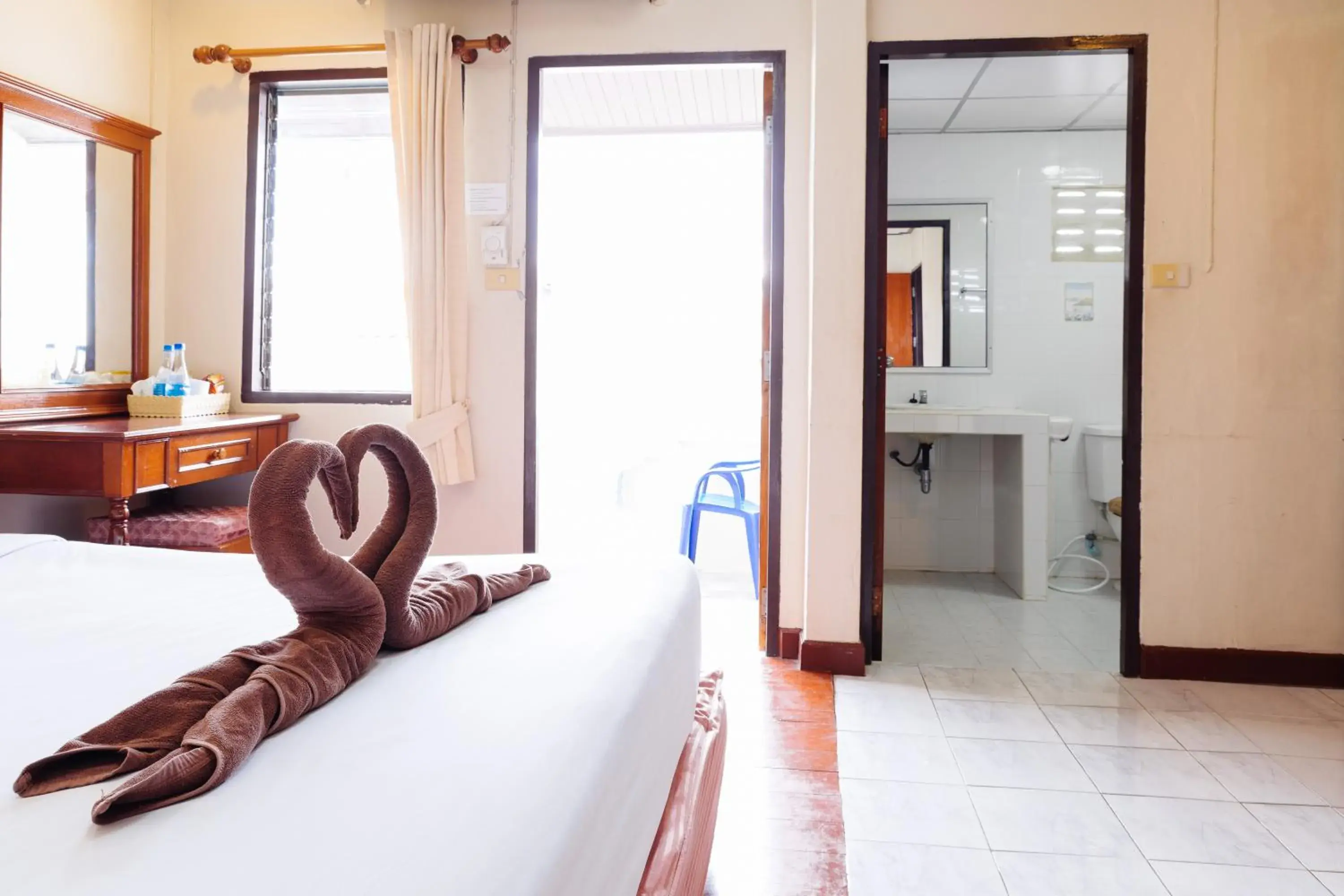 Standard Double Room with High floor in Thipurai Annex Hotel Standard Double Room with High floor in Thipurai Annex Hotel