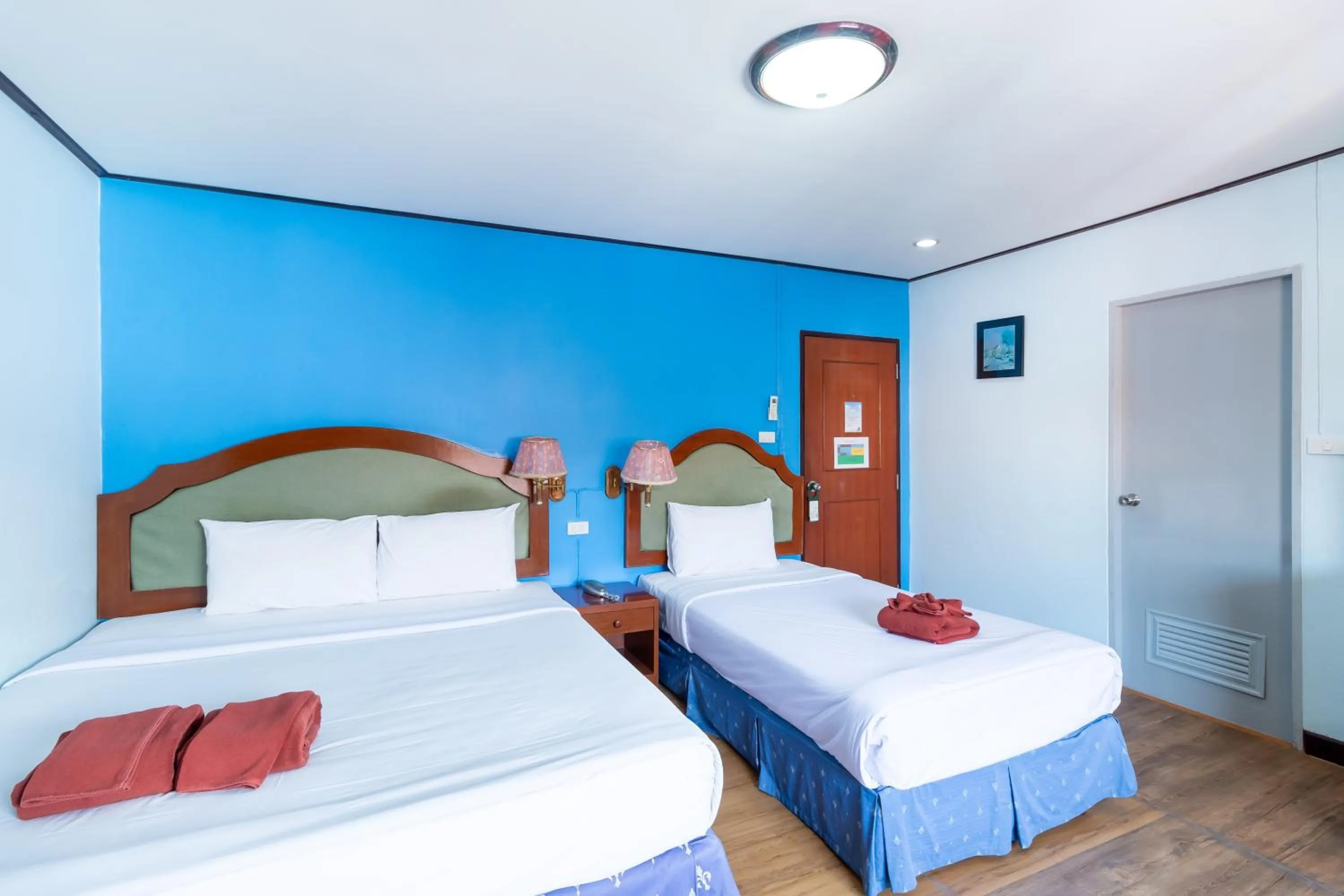 Bedroom, Bed in Thipurai Annex Hotel