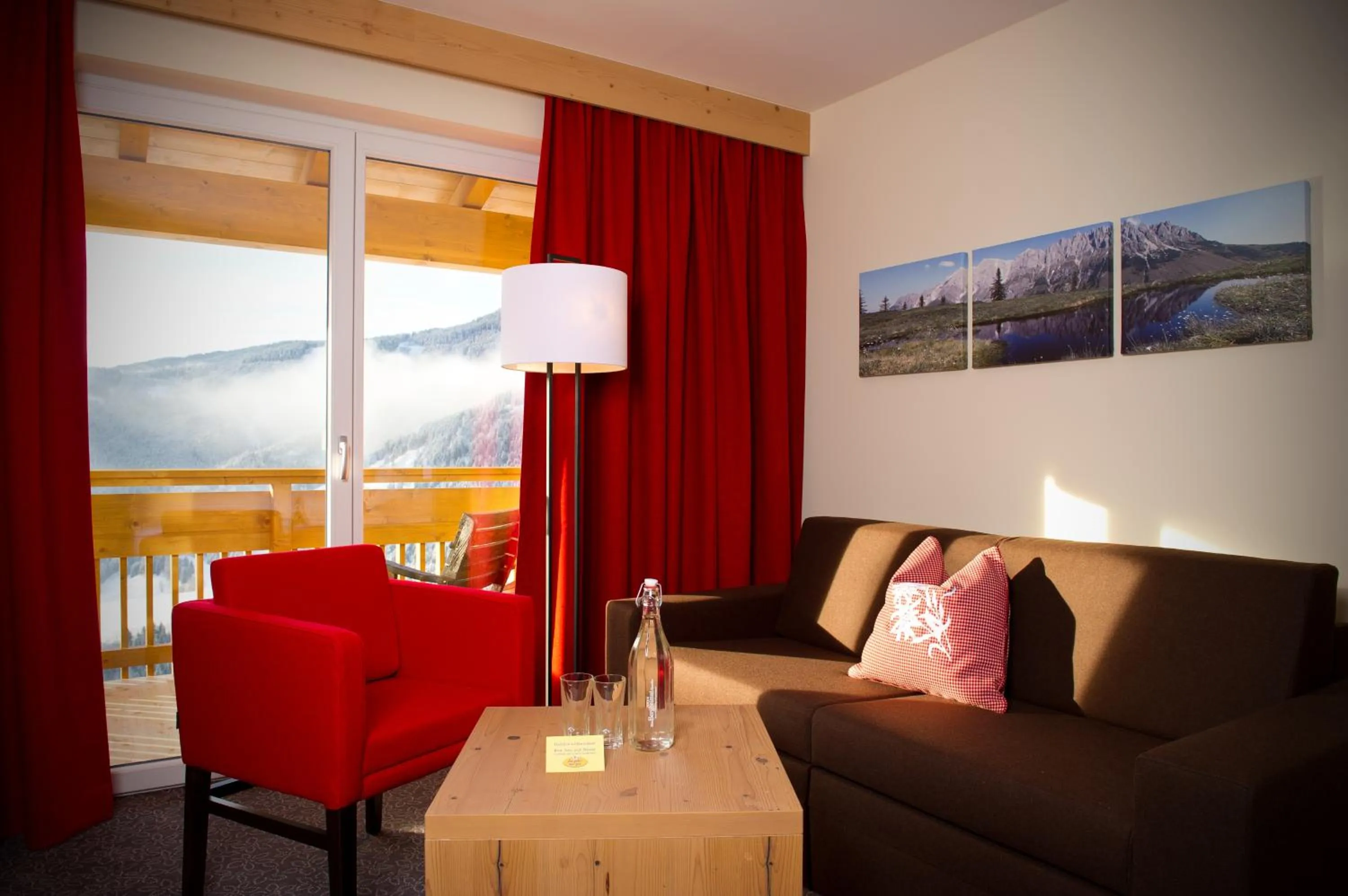 Seating area in Hotel Bergheimat