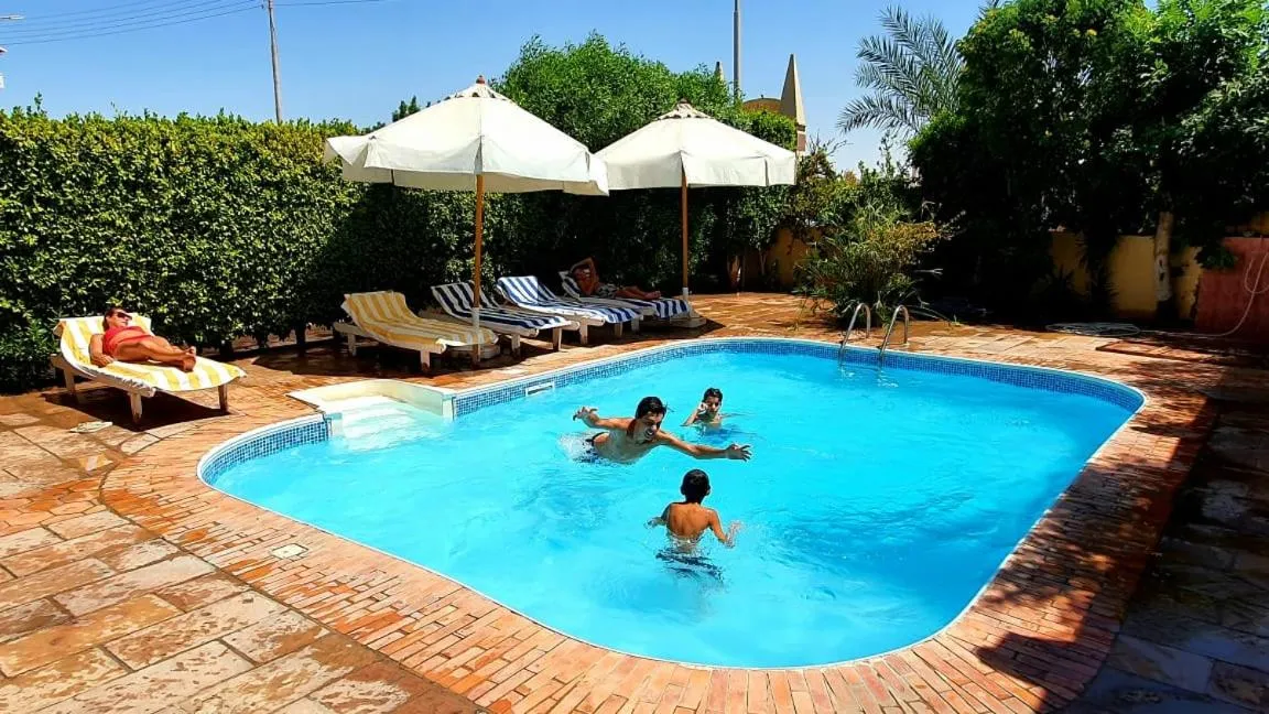 Swimming pool in El Mesala Hotel