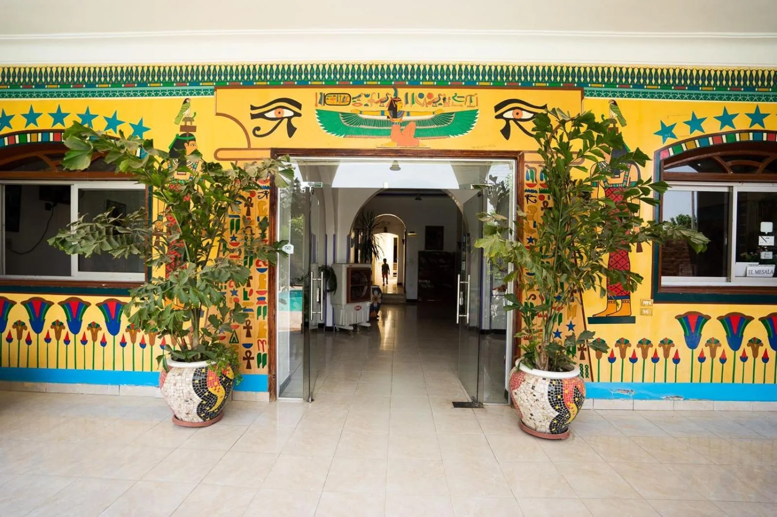 Facade/entrance in El Mesala Hotel