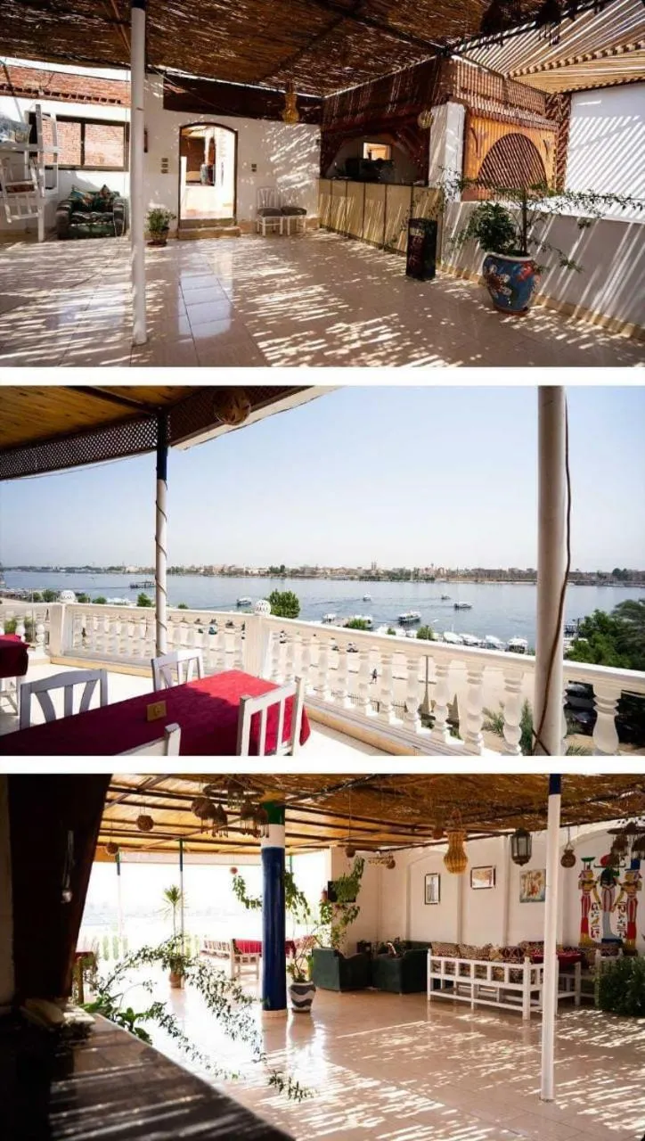 Restaurant/places to eat in El Mesala Hotel