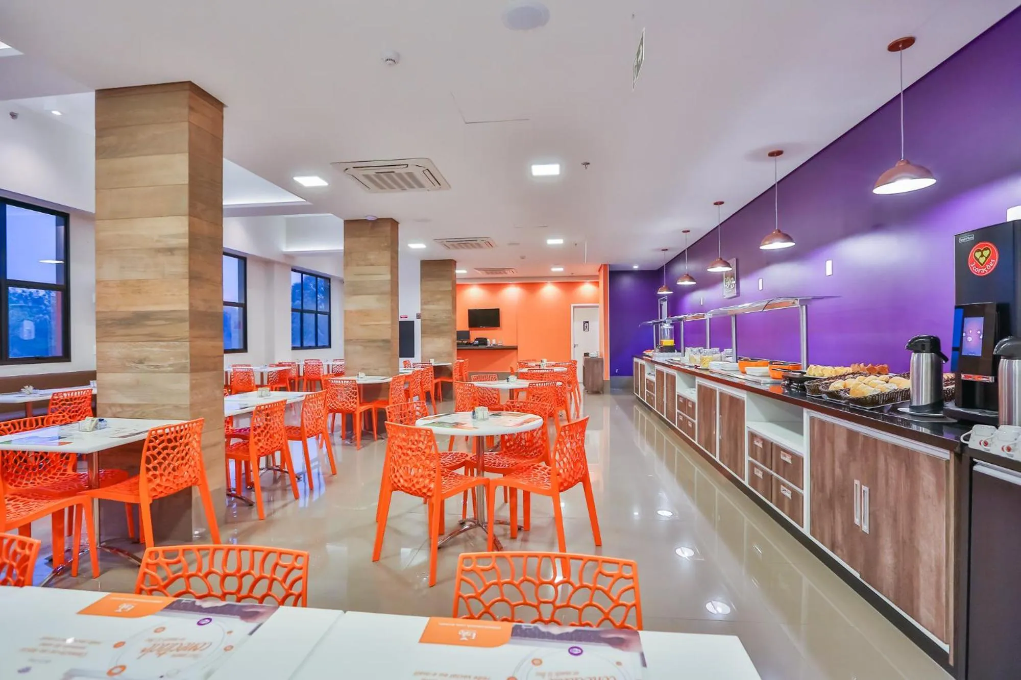 Dining area in Sleep Inn São Carlos