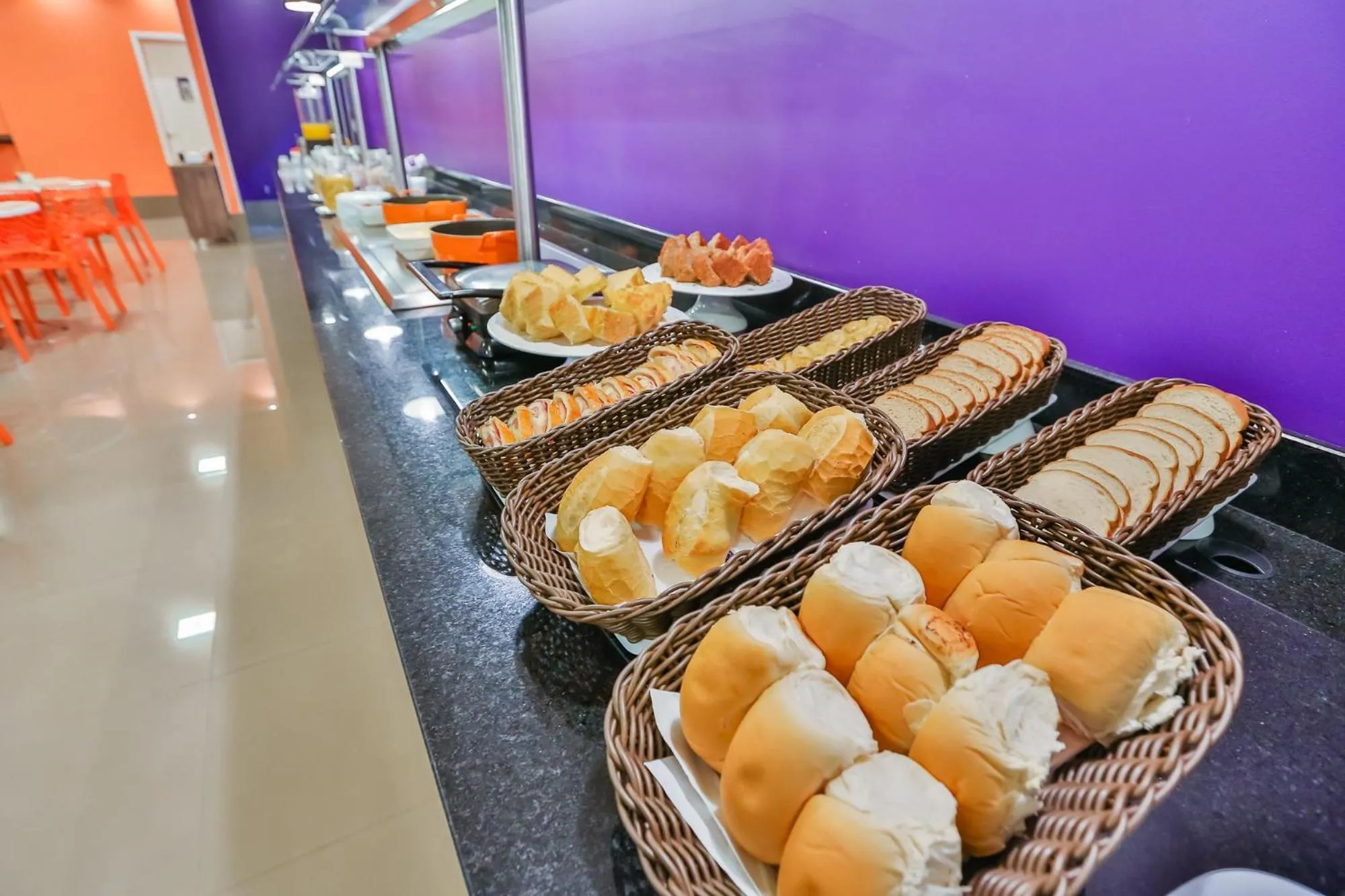 American breakfast in Sleep Inn São Carlos