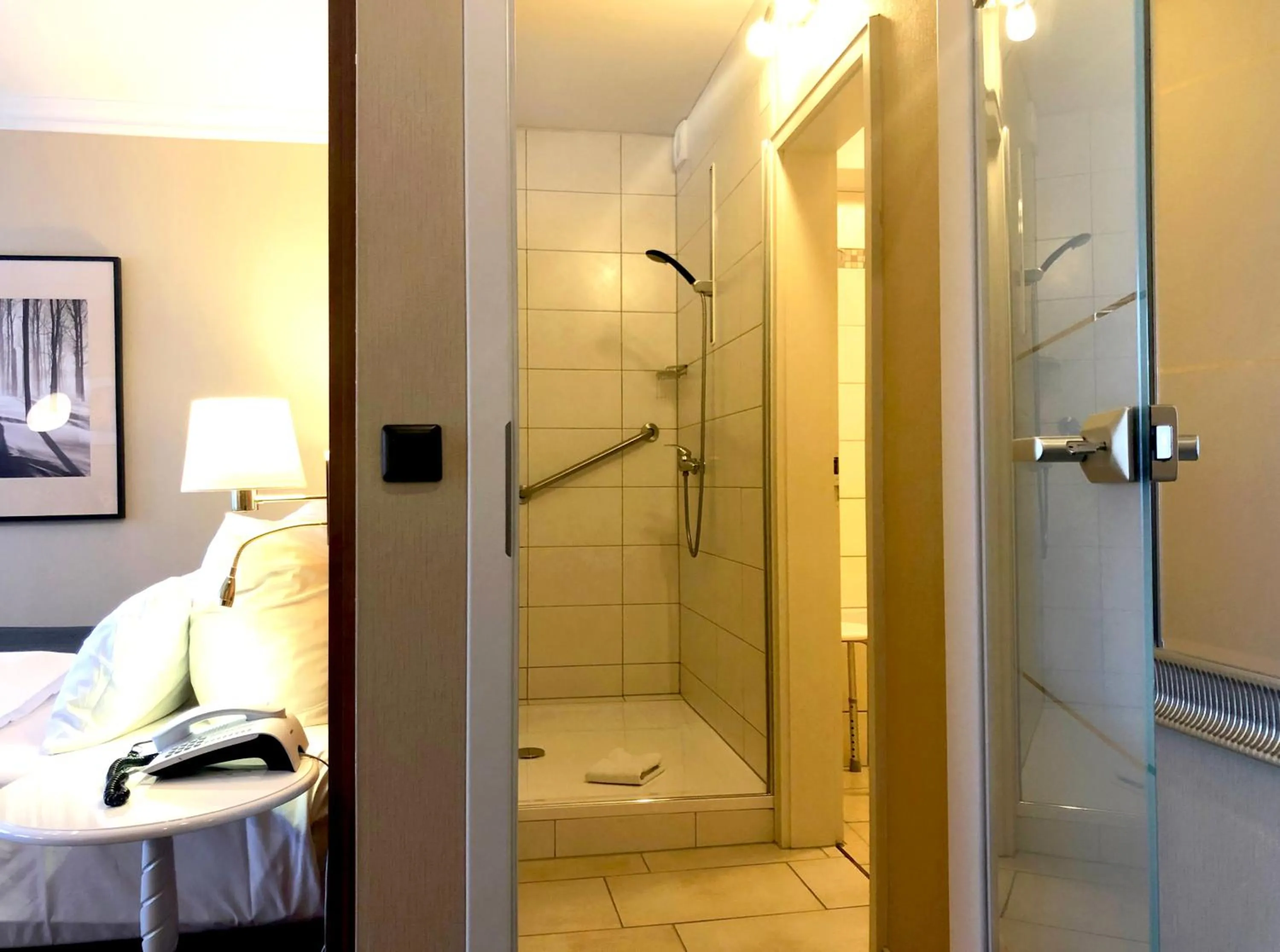 Shower in Hotel Kleiner Riesen