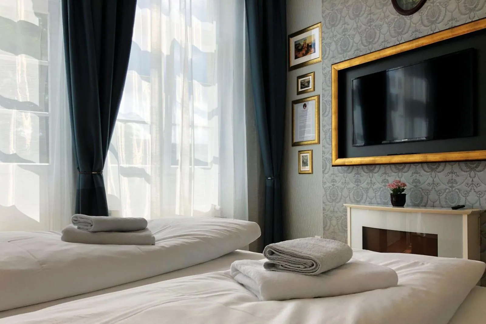 Bed in Hotel Kleiner Riesen