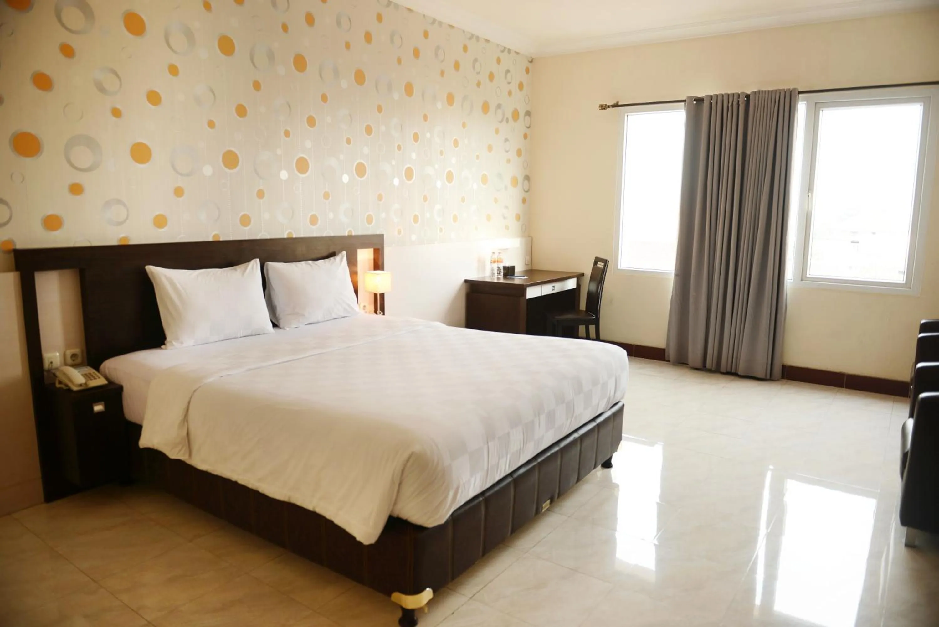 Bedroom, Bed in Hotel 88 Jember By WH - Strategic Location In The City Center