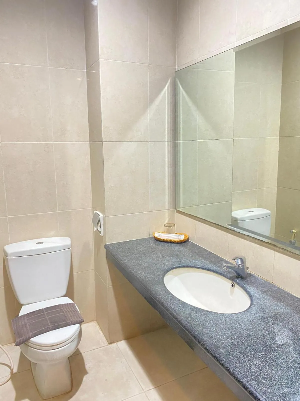 Bathroom in Hotel 88 Jember By WH - Strategic Location In The City Center
