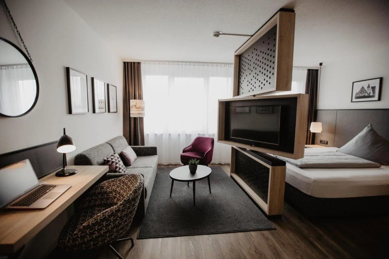 TV and multimedia, Bed in Arivo Forchheim