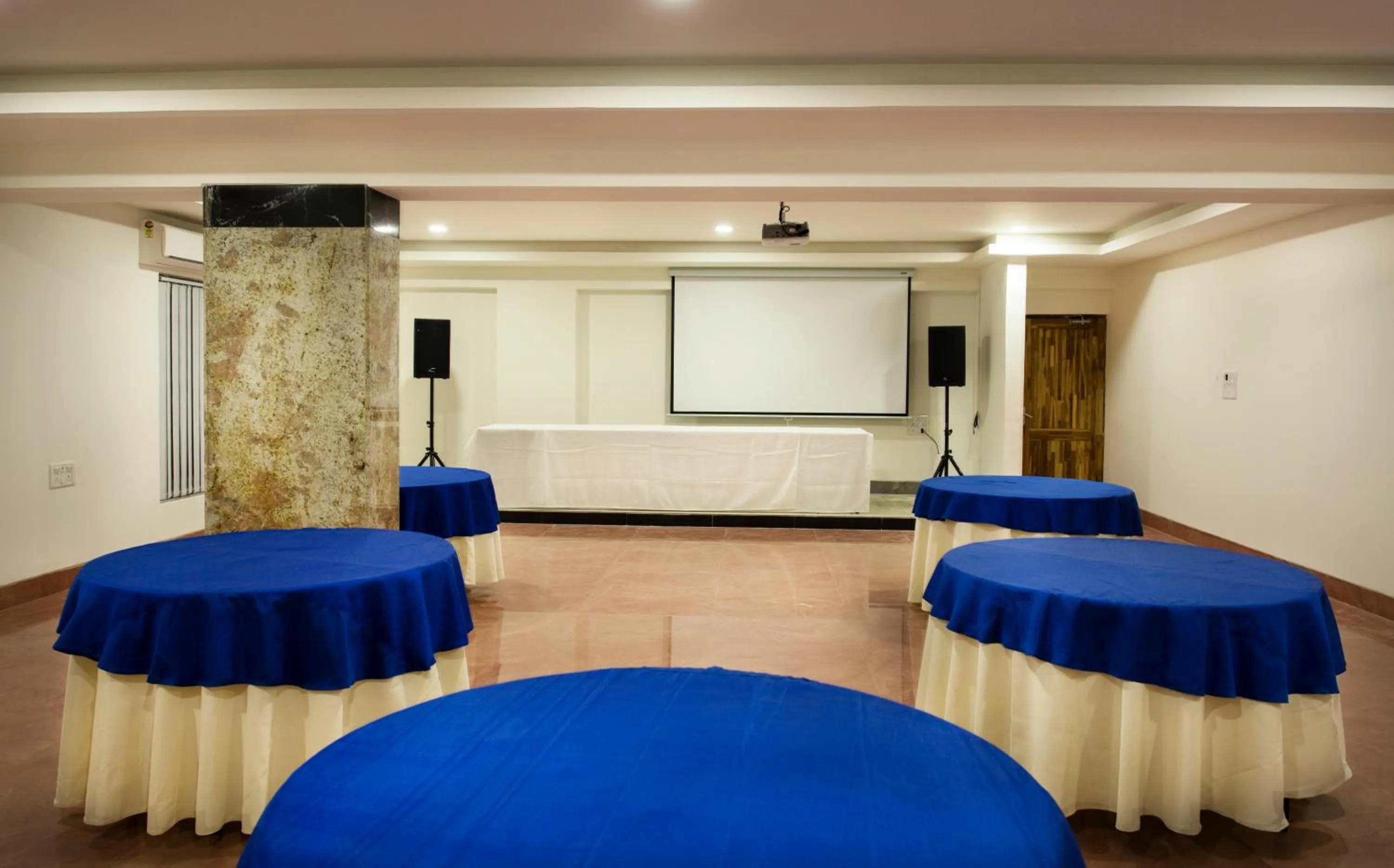 Business facilities in Hotel Presidency-Electronic City Phase II