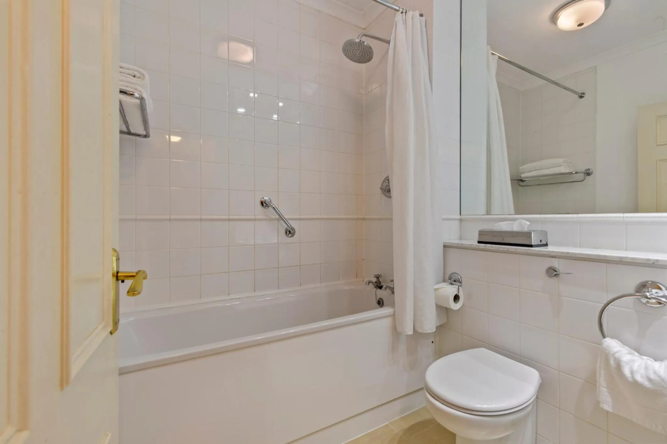 Shower in Best Western Lamphey Court Hotel and Spa