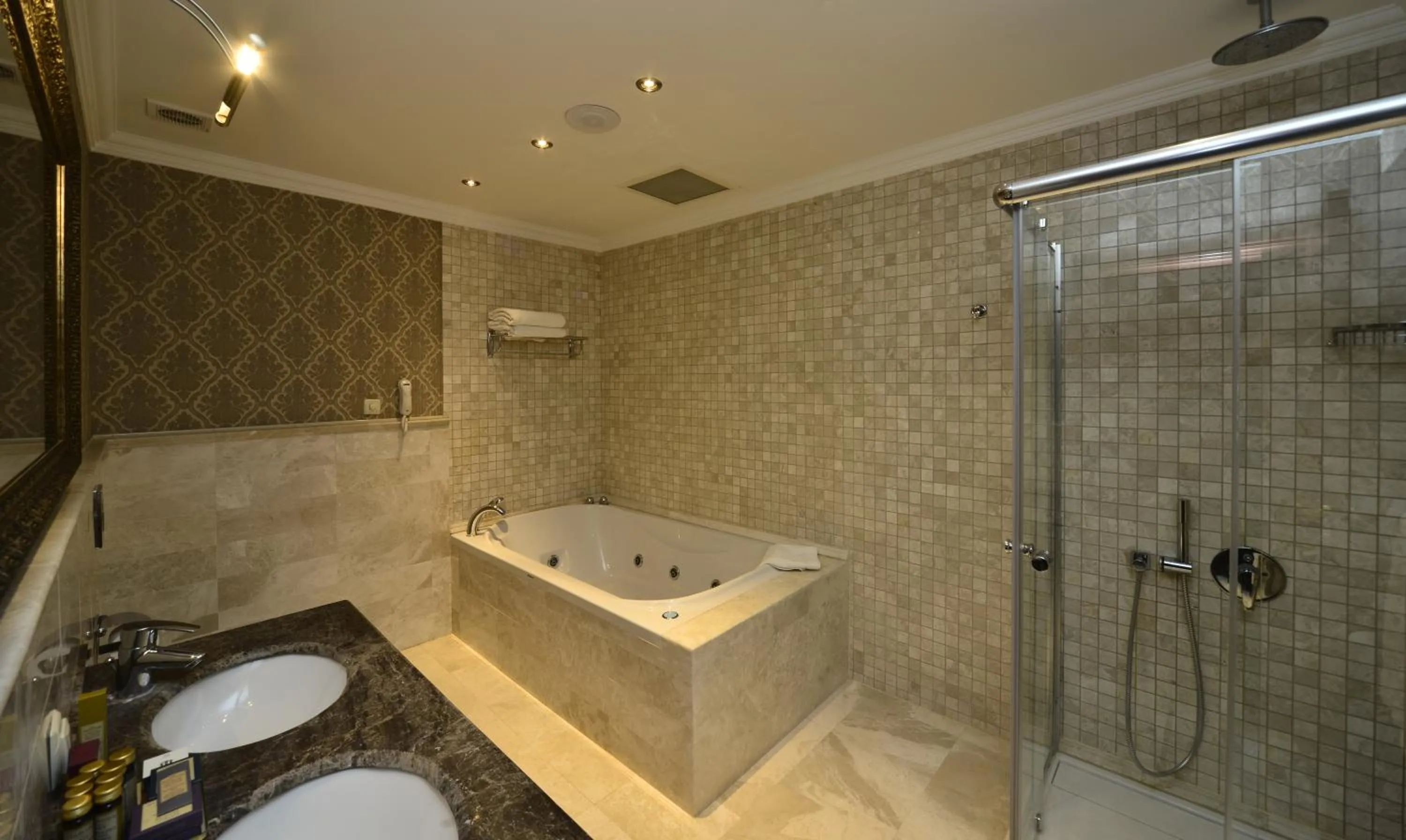 Bathroom in Villa Augusto Boutique Hotel & SPA