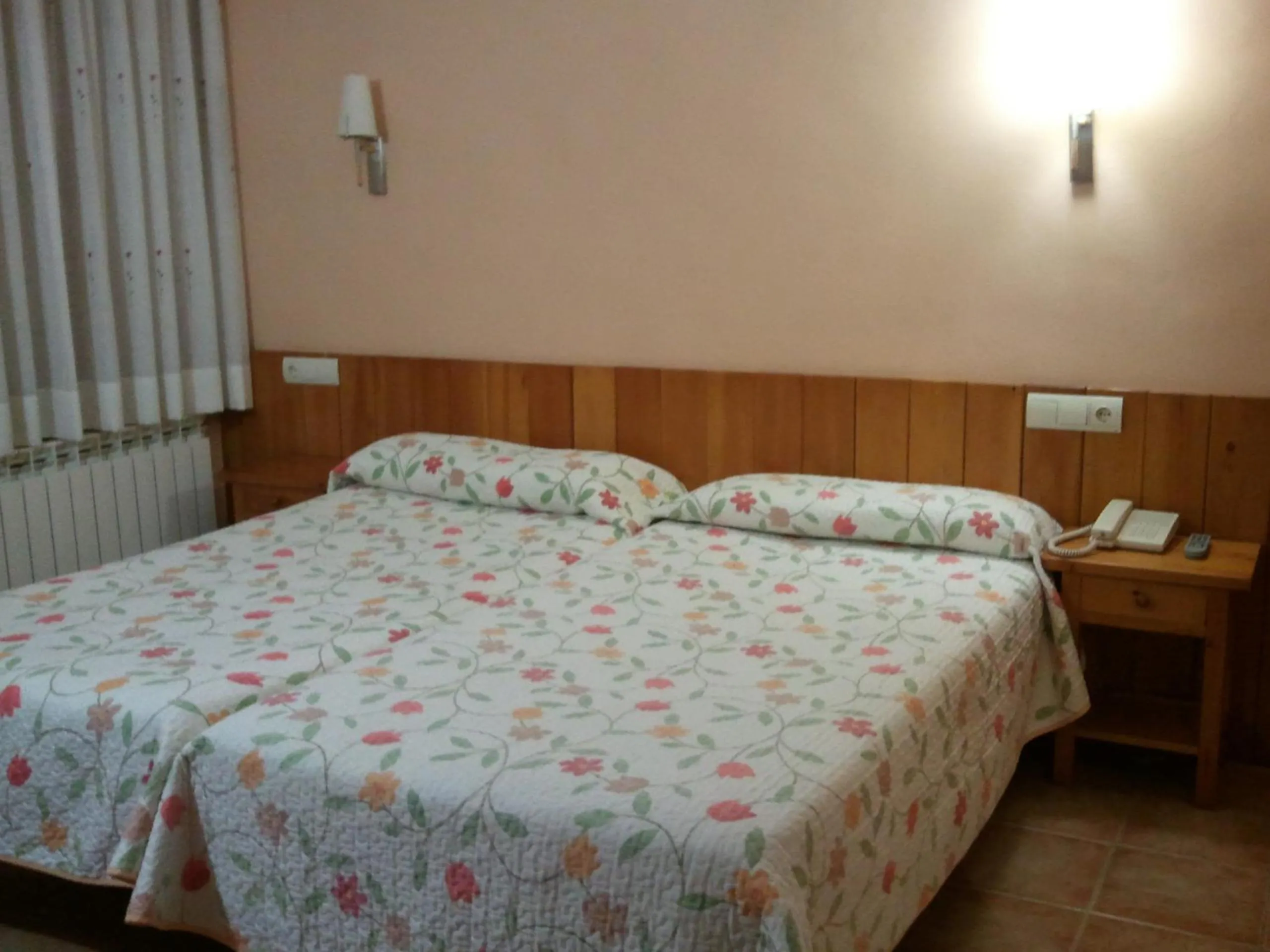 Photo of the whole room, Bed in El Pilar