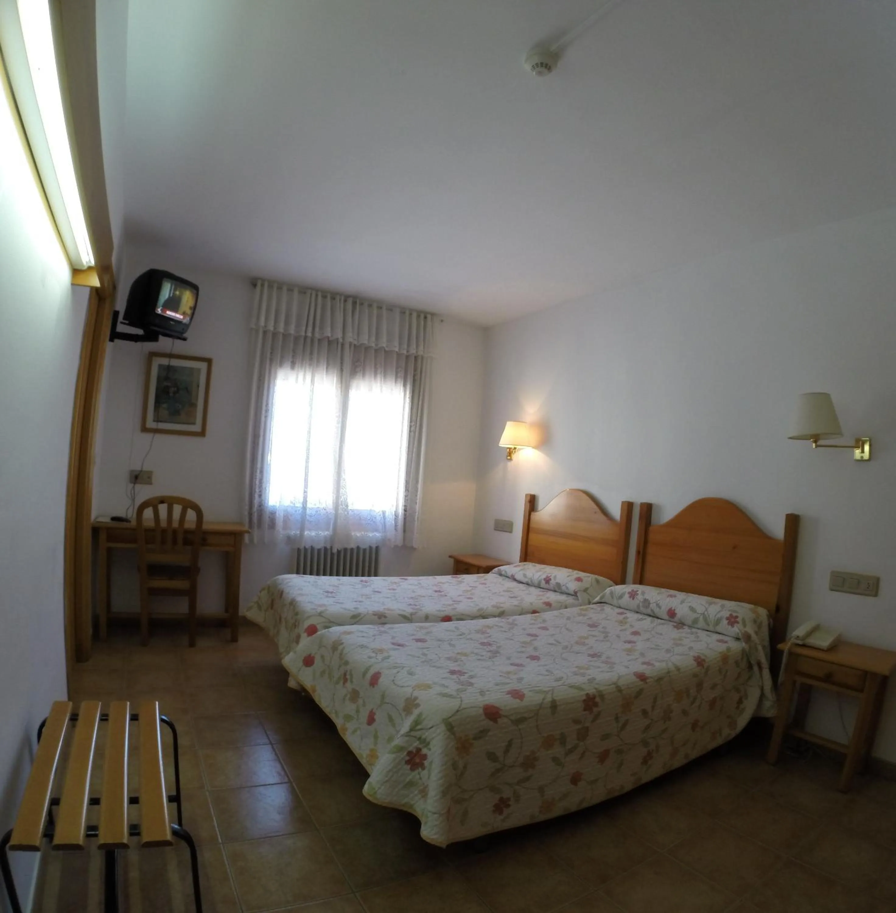 Photo of the whole room, Bed in El Pilar