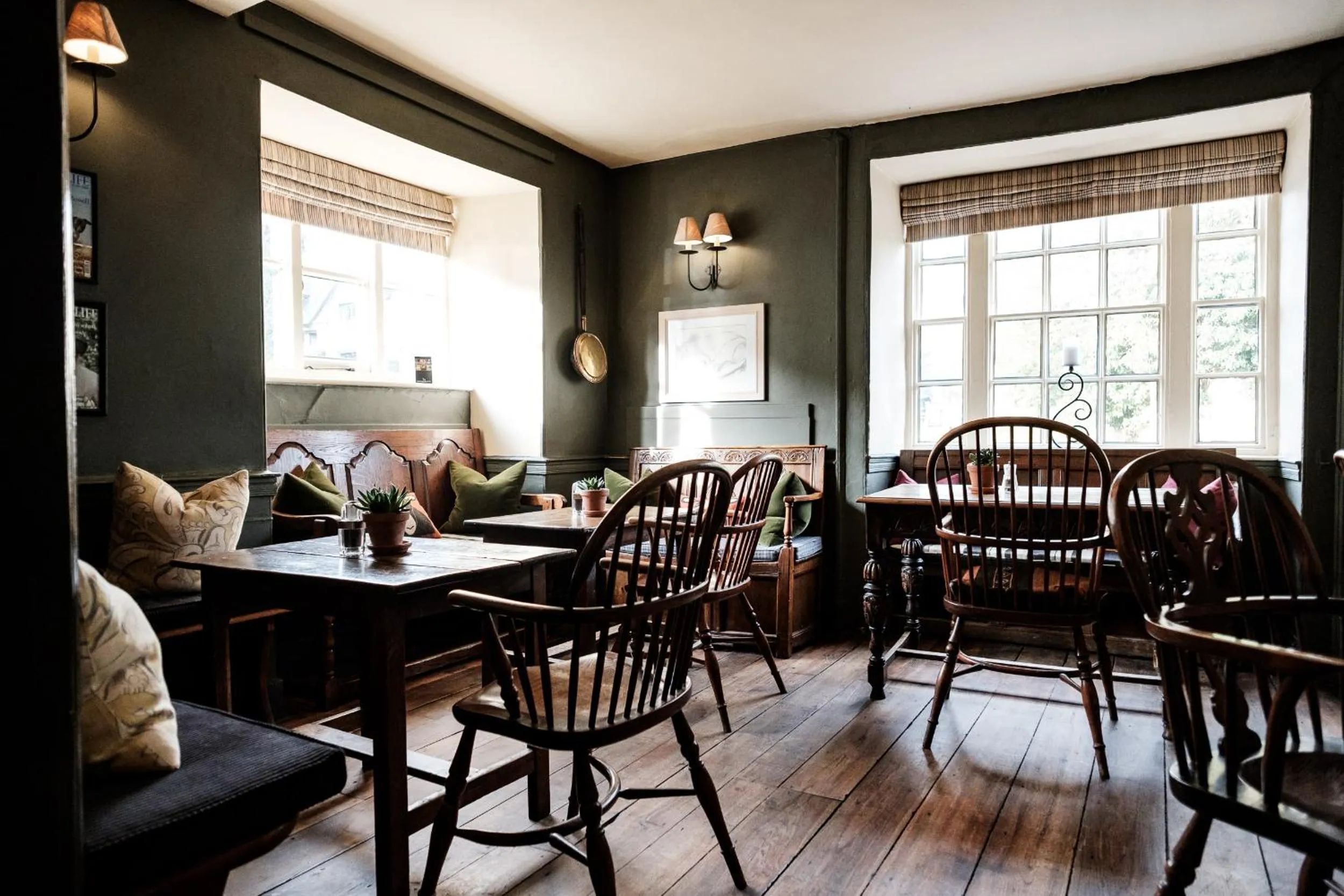 Lounge or bar in The Lamb Inn