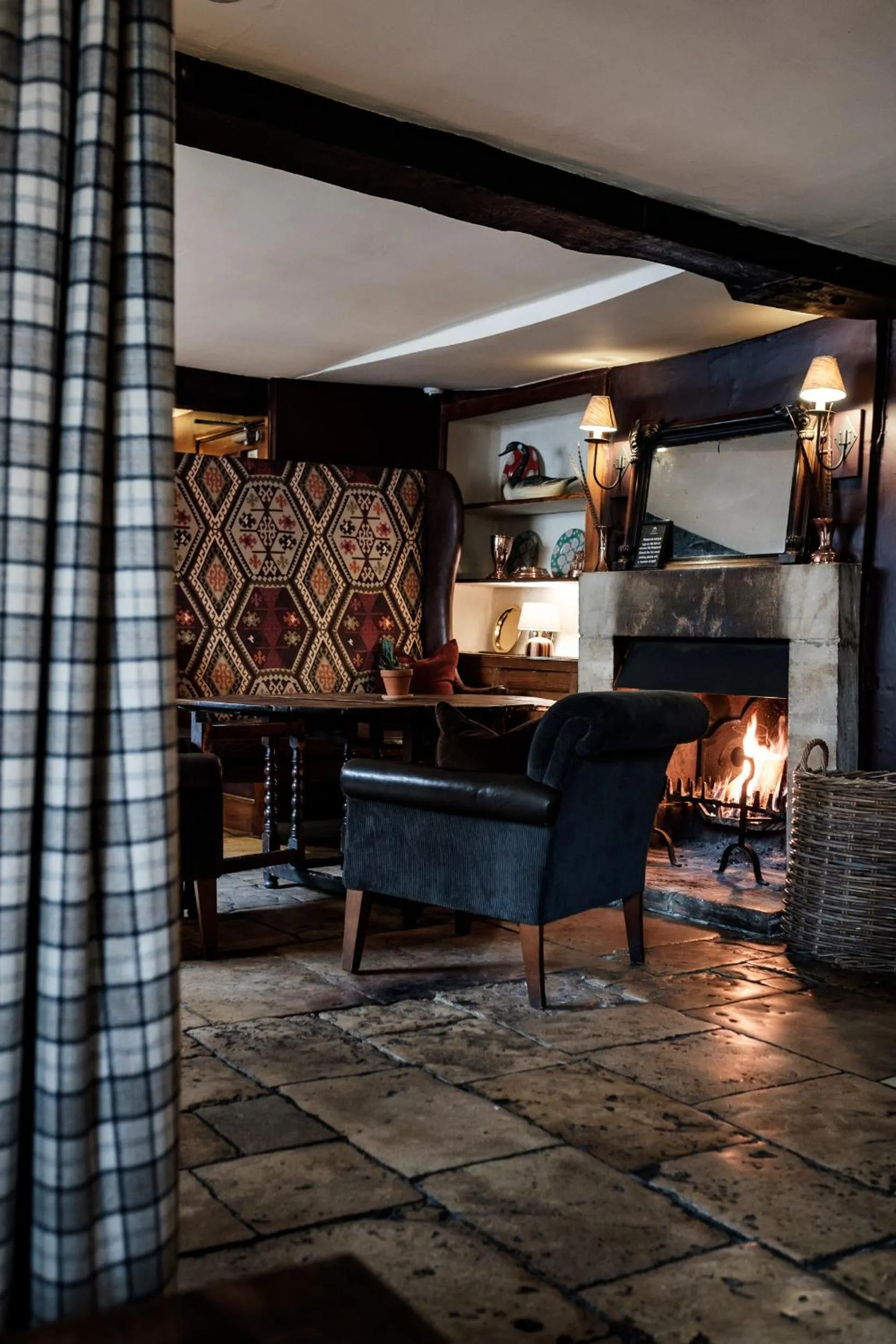 Lounge or bar in The Lamb Inn