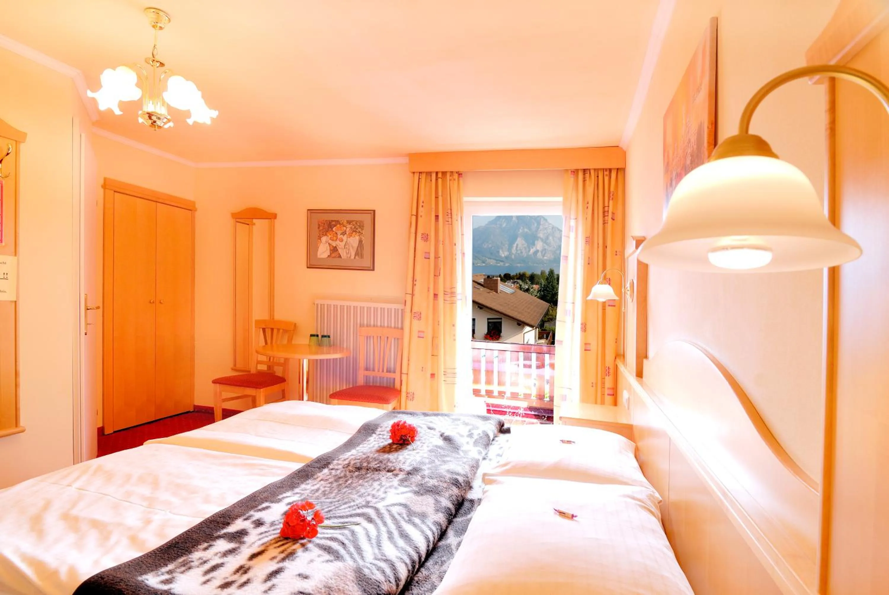 Bed in Panorama Hotel Traunstein