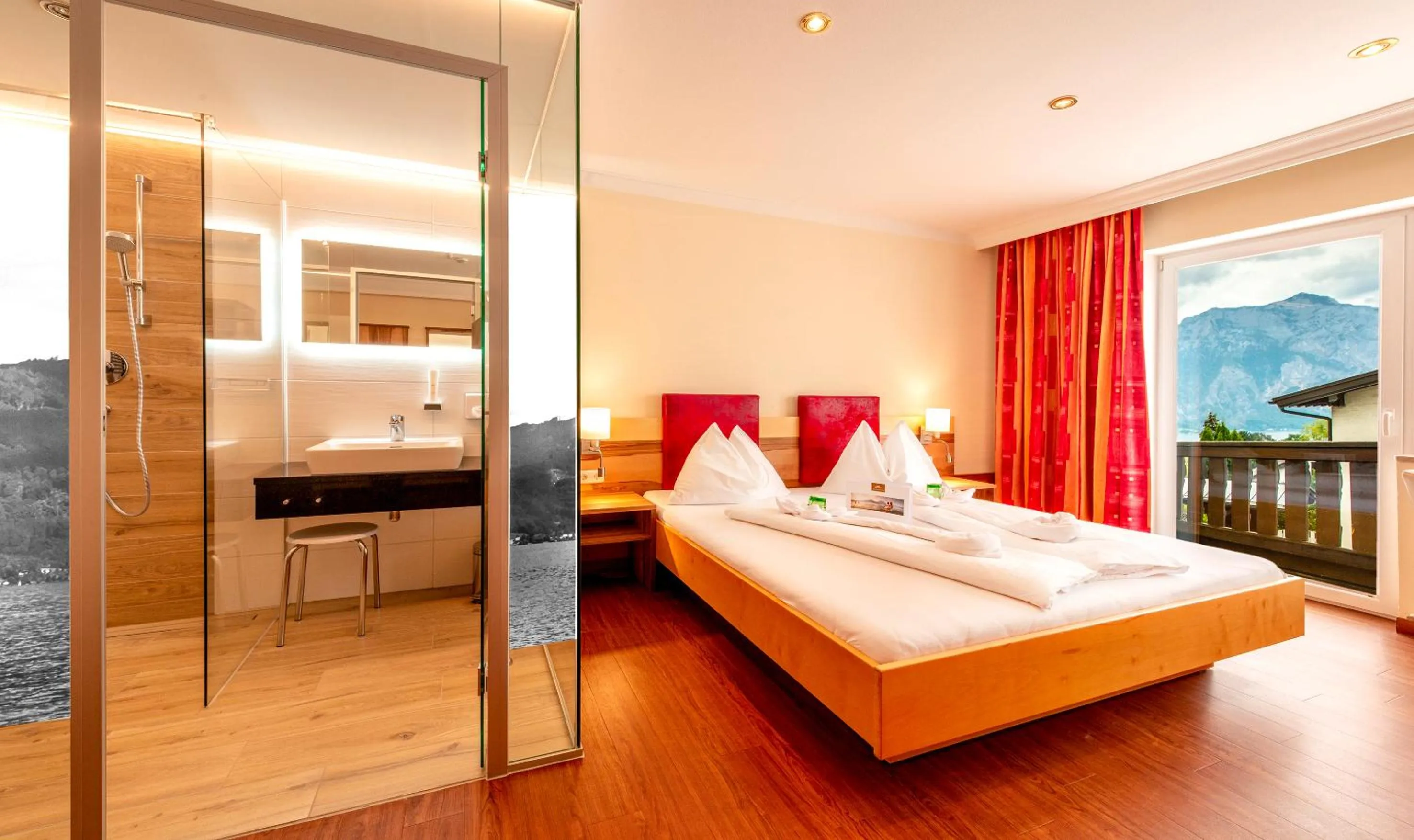 Bed in Panorama Hotel Traunstein