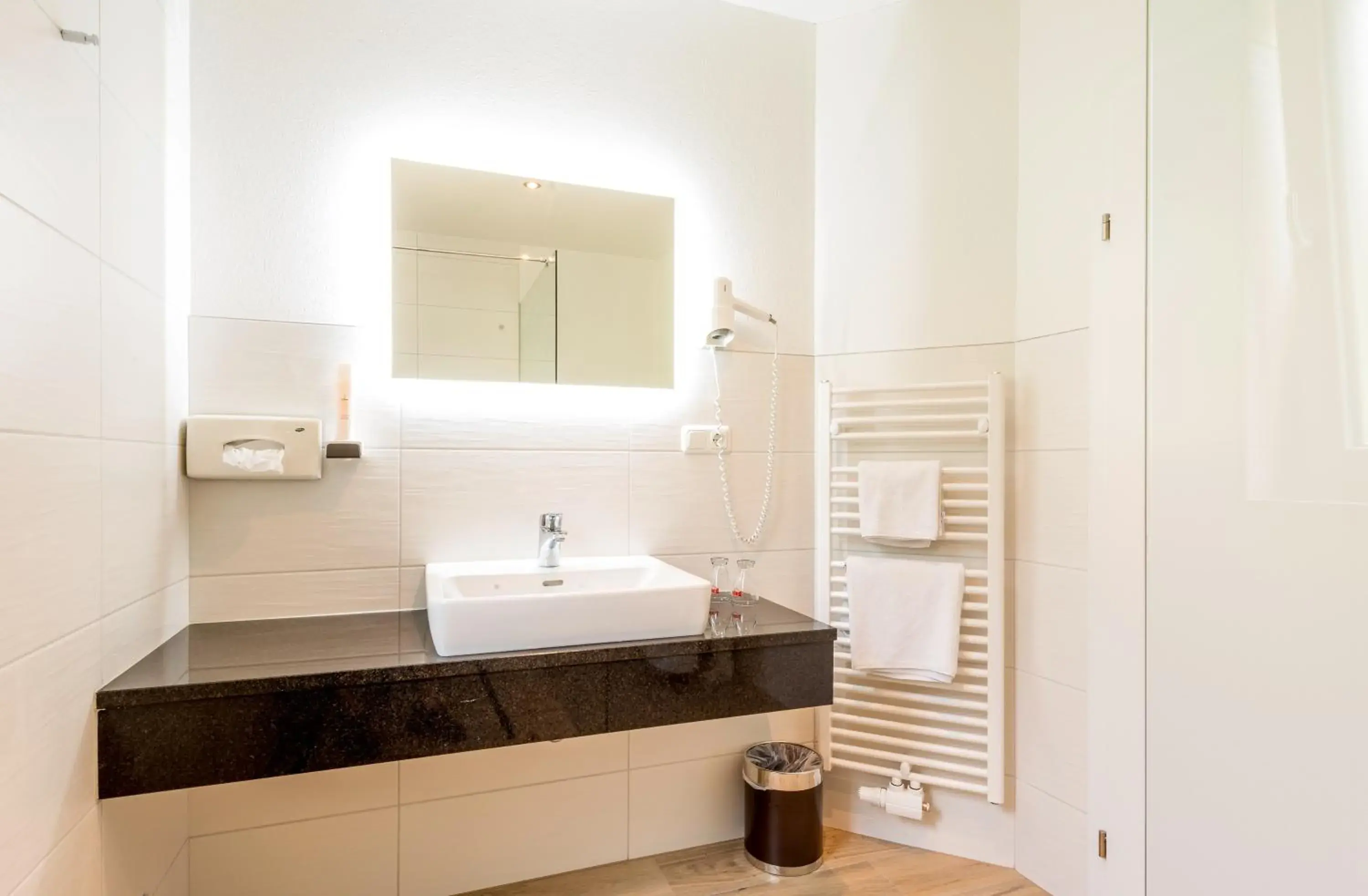 Comfort Double Room with Balcony (without lake view) in Panorama Hotel Traunstein Comfort Double Room with Balcony (without lake view) in Panorama Hotel Traunstein