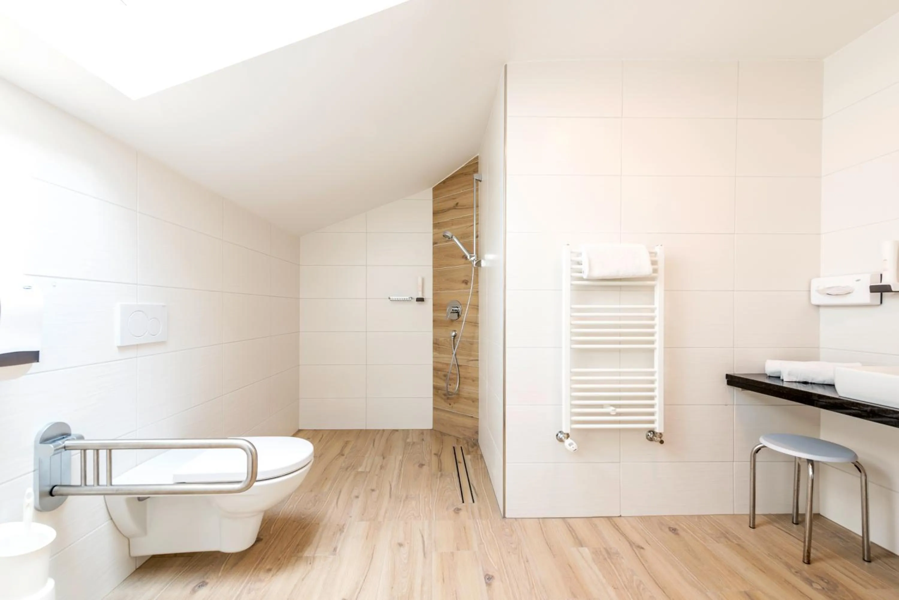 Toilet in Panorama Hotel Traunstein